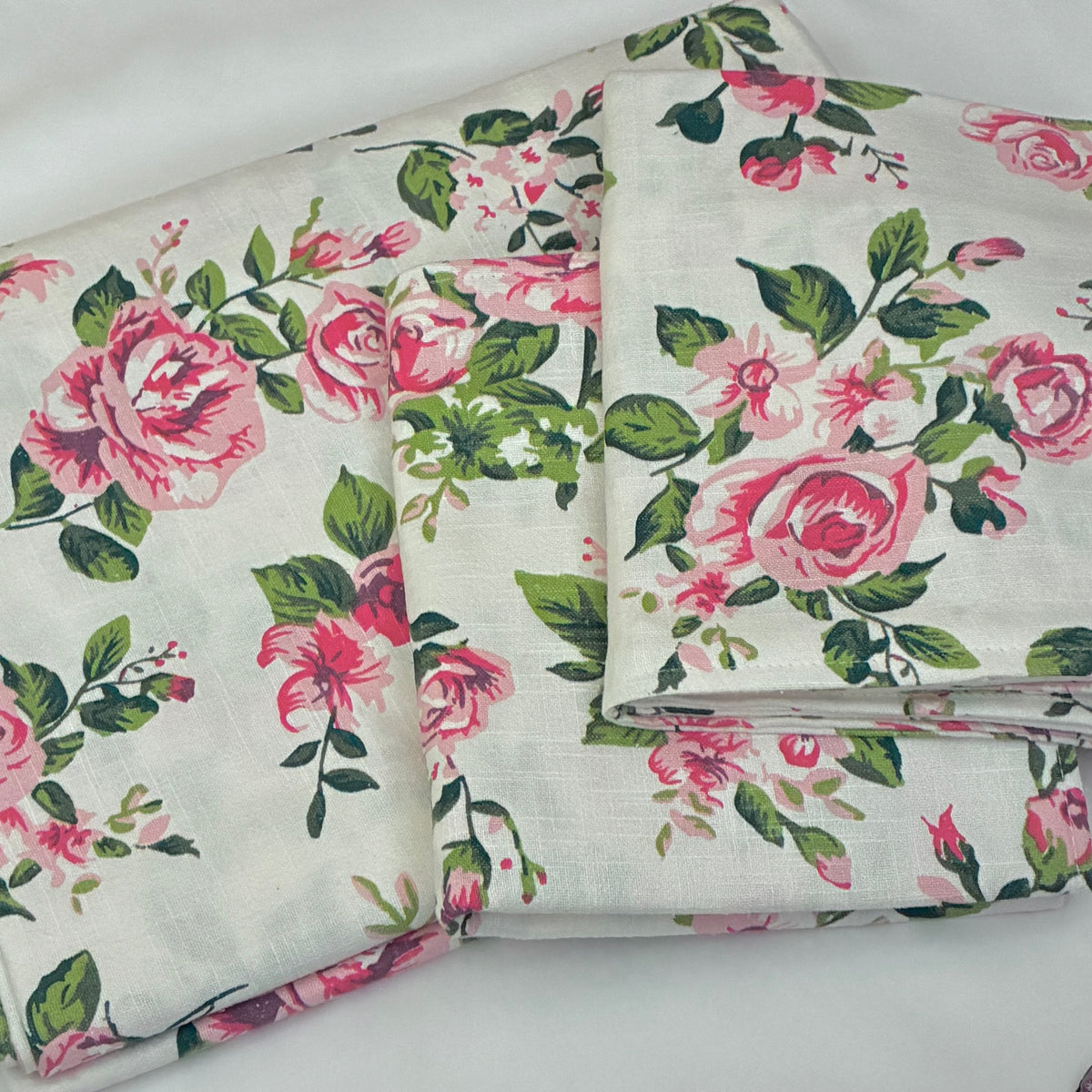 Pink Rose Single Size Cotton Bedspread with 2 Pillow Covers 60 x 90 in