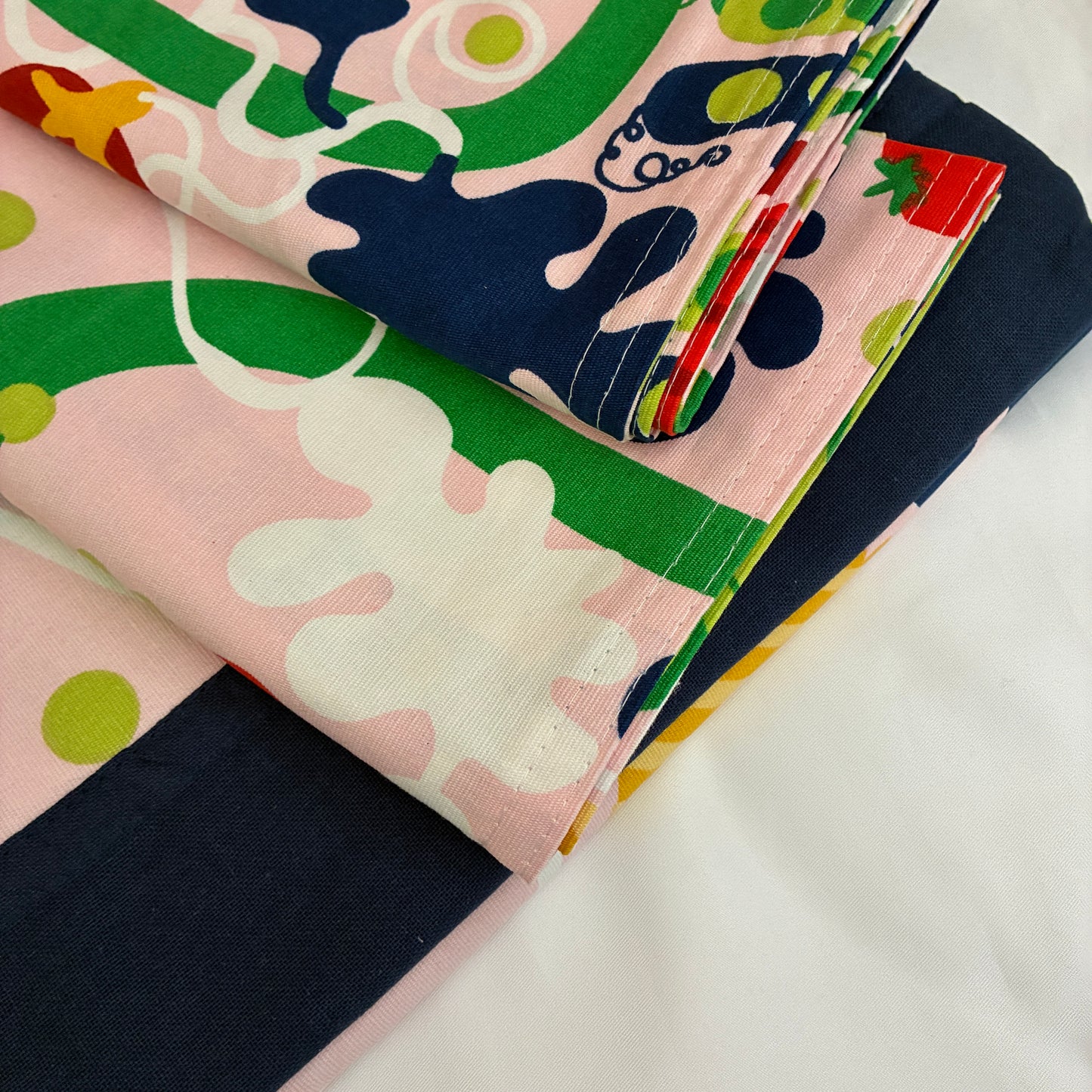 Modern Art Queen bedspread 90x100 in(2 pillow covers)
