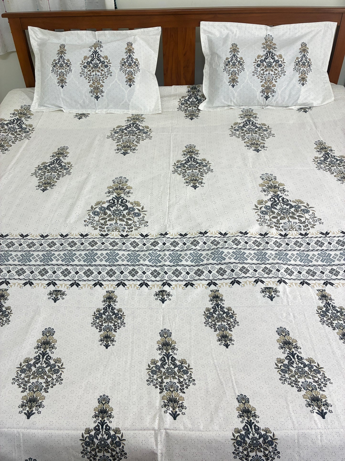 Premium Soft King Size Bedspread 108x108 inches