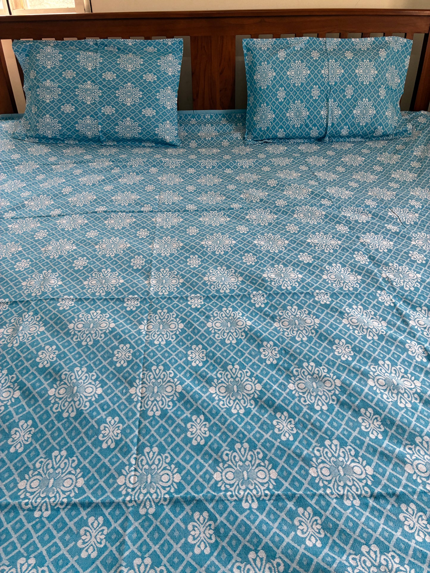 Premium Blue King Size Bedspread 108 x 108 in