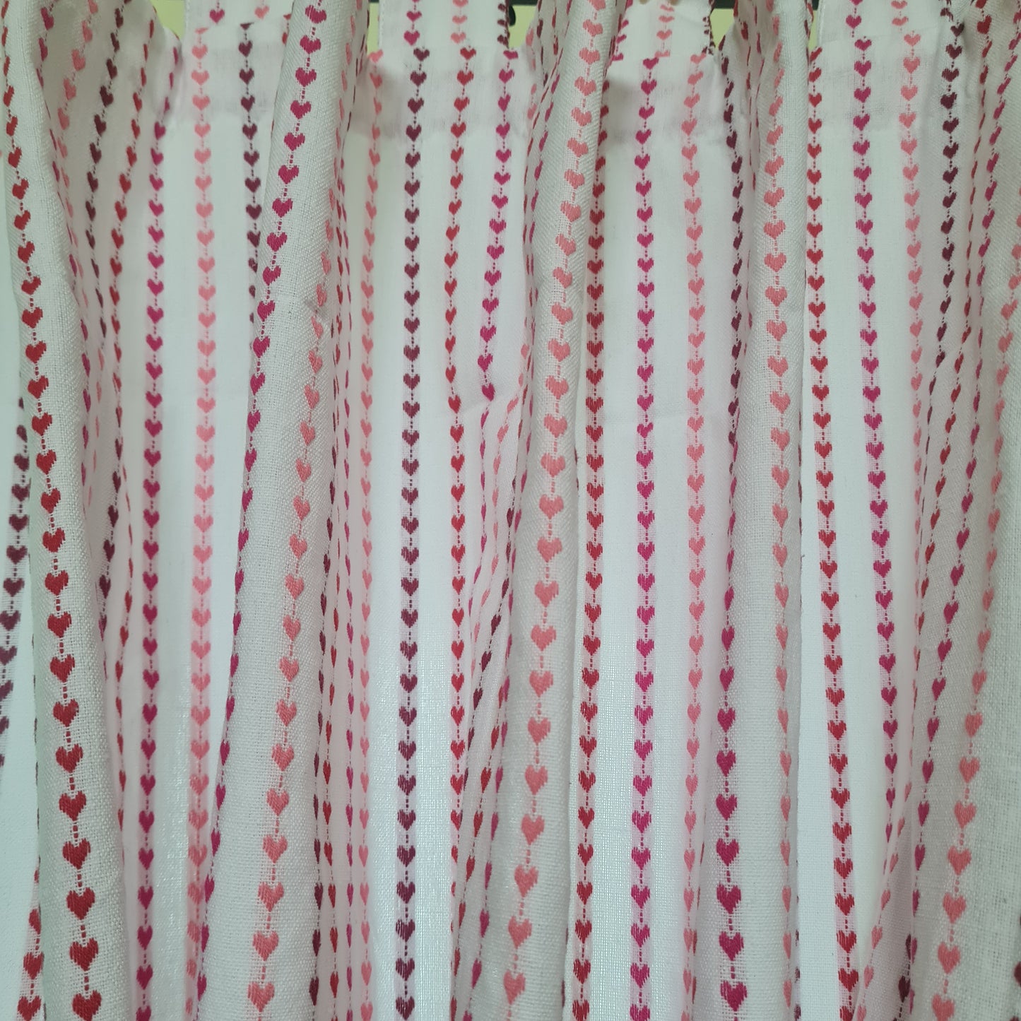 Red heartin cotton curtain