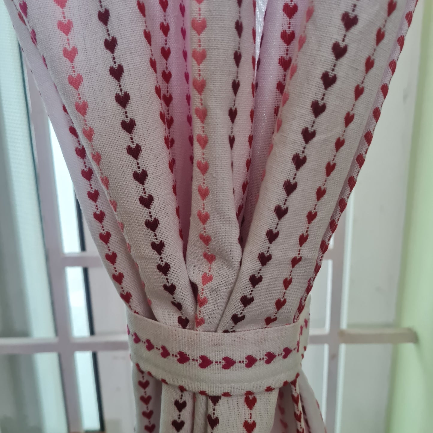 Red heartin cotton curtain