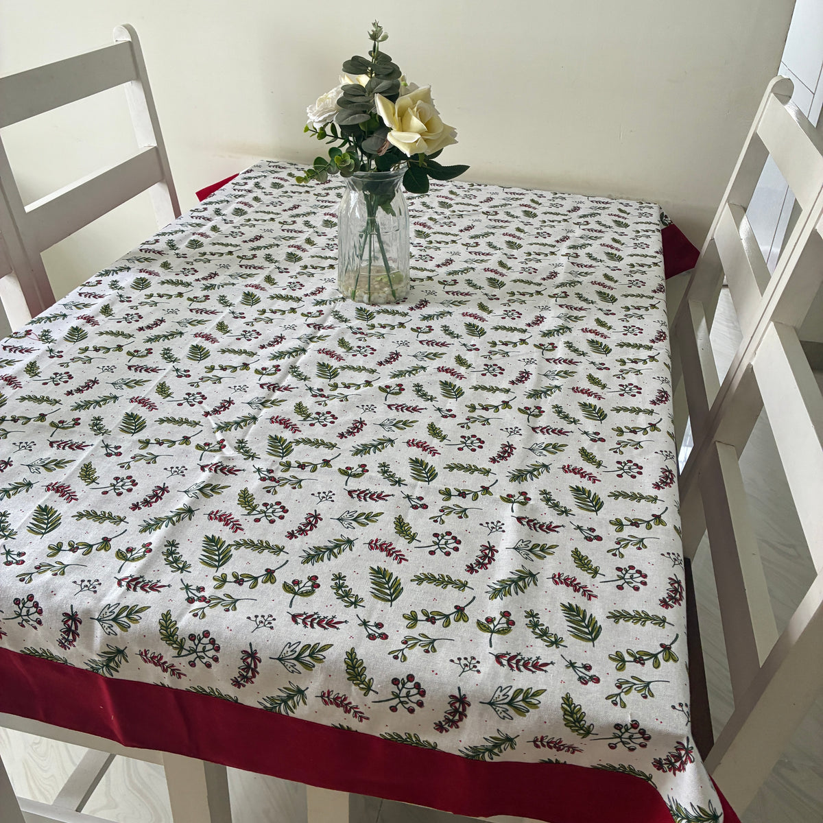 Leaves 4 Seater Table Covers
