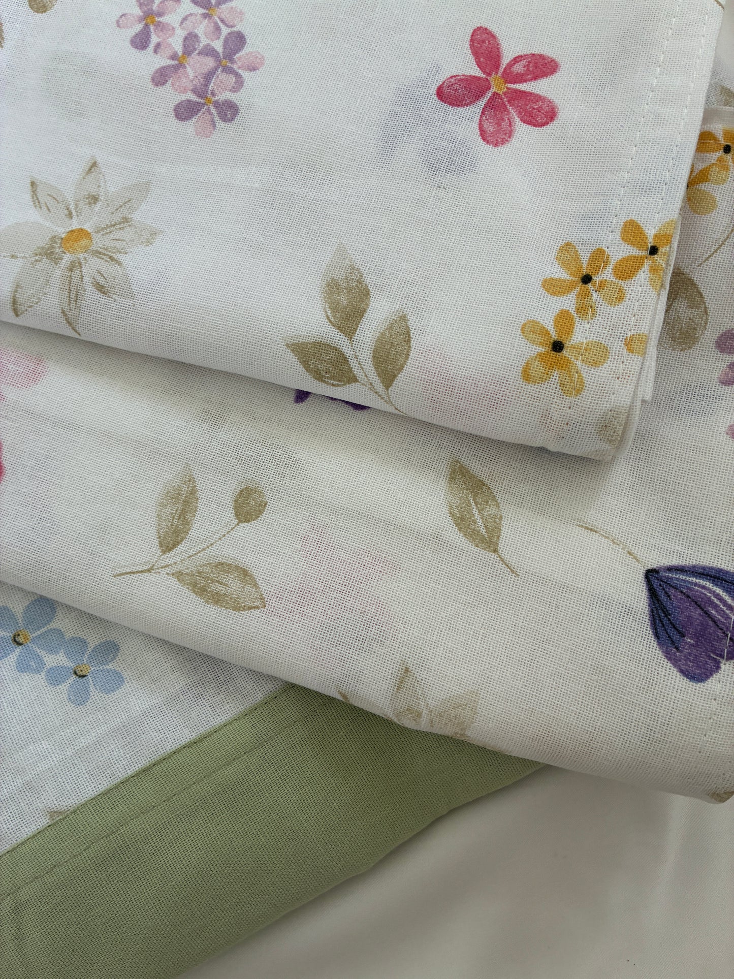 Queen Size Bedspread 90x100 inches