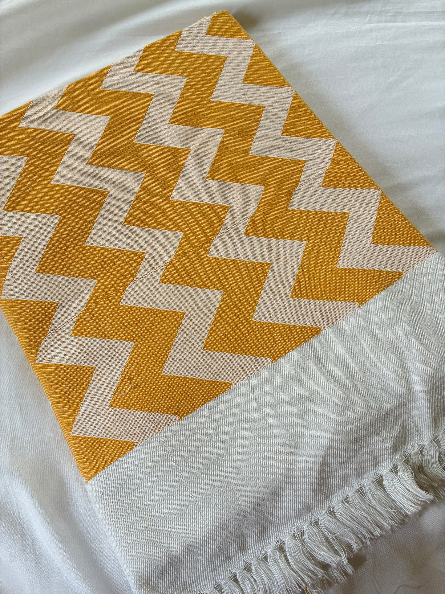 Yellow zigzag Single Size Blanket / Throw