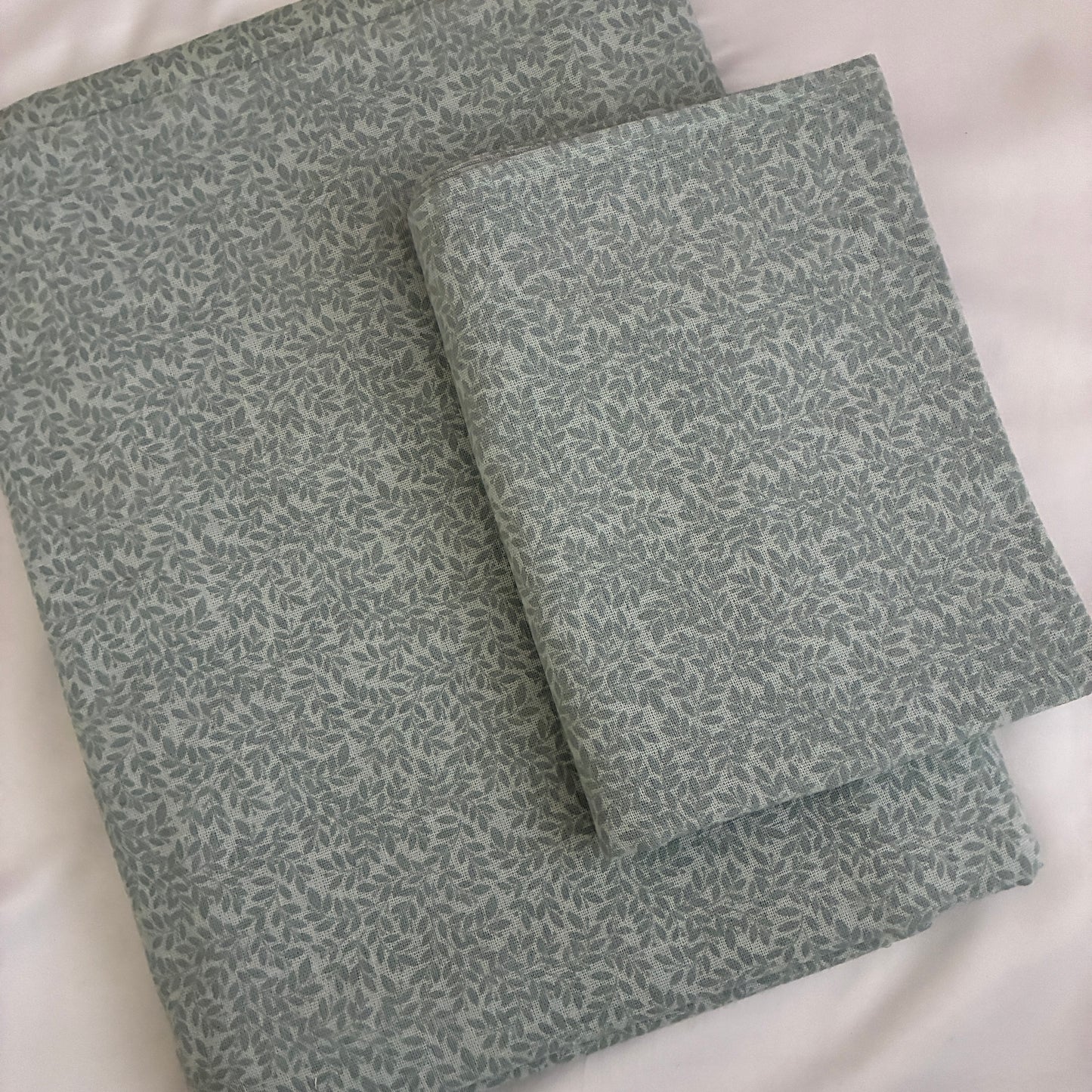 Tiny Leaves Single Size Cotton Bedspread with 1 Pillow Cover 60 x 90 in