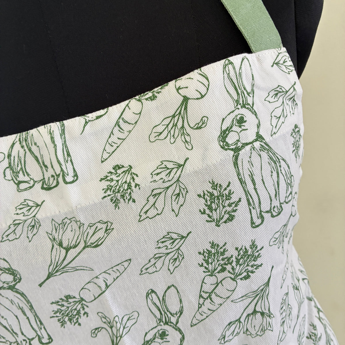 Rabbit Print Cotton Apron