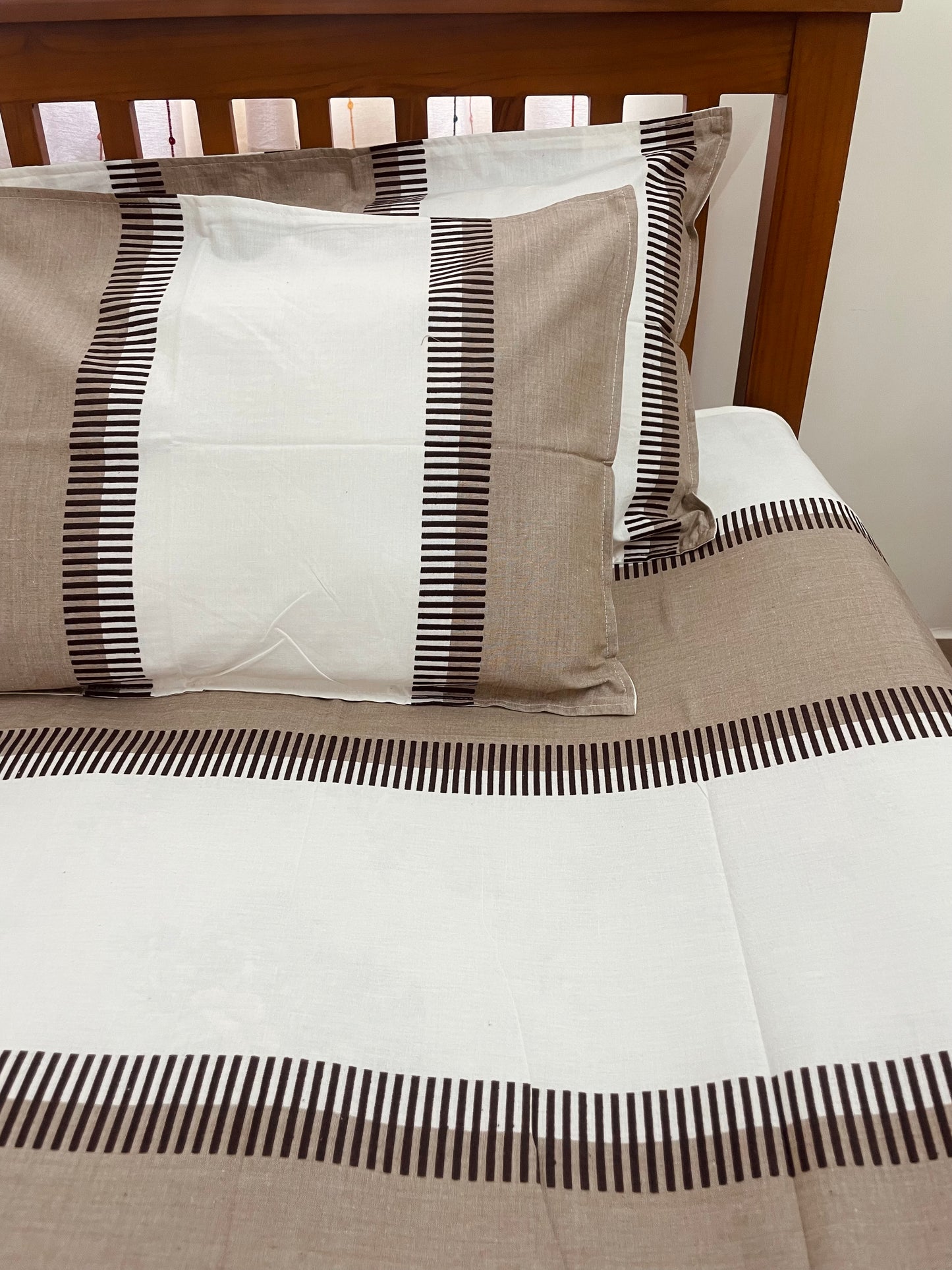 Brown and White King Size Bedspread 108 x 108 in