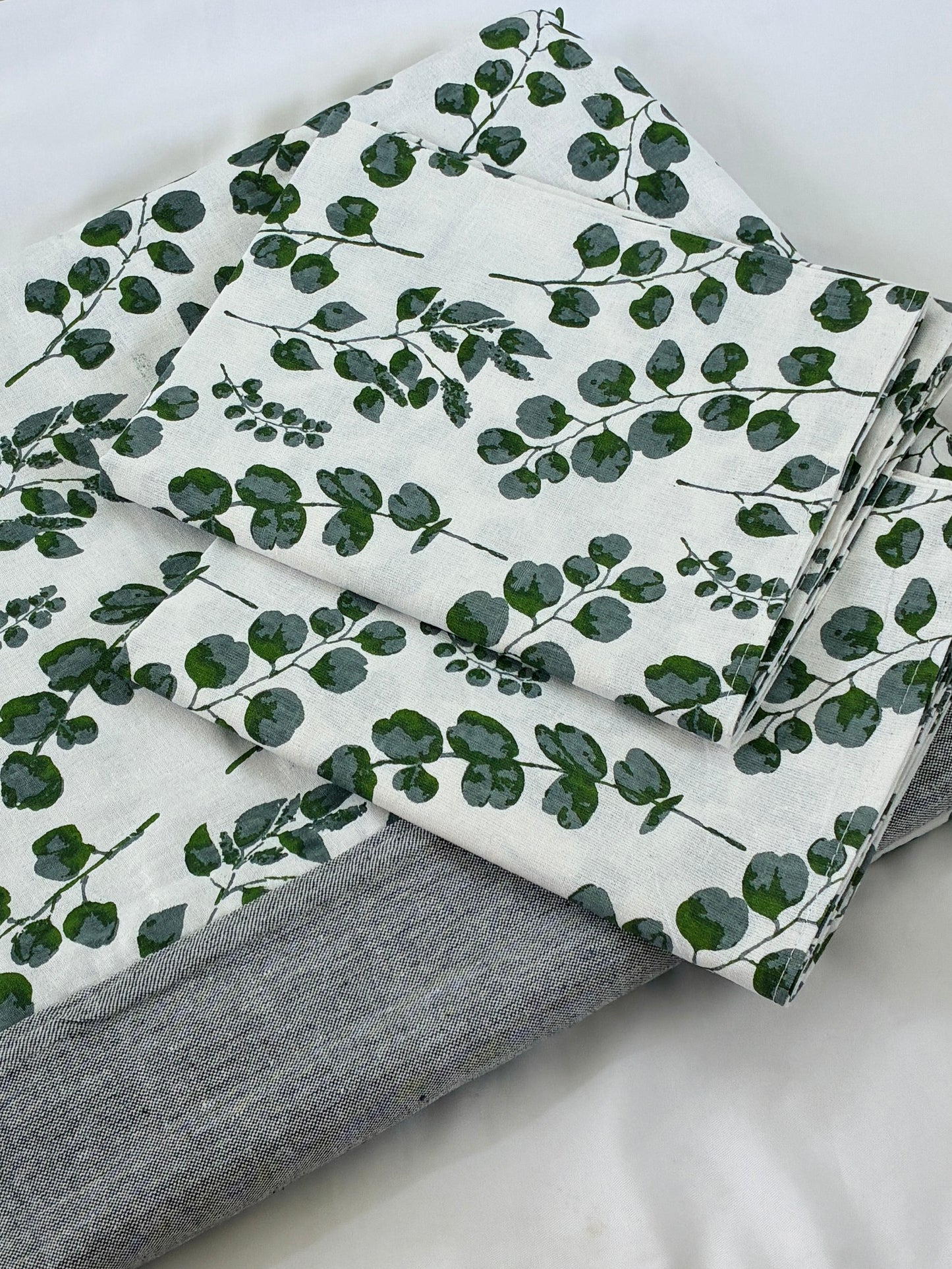 Queen Size Bedspread 90x100 inches