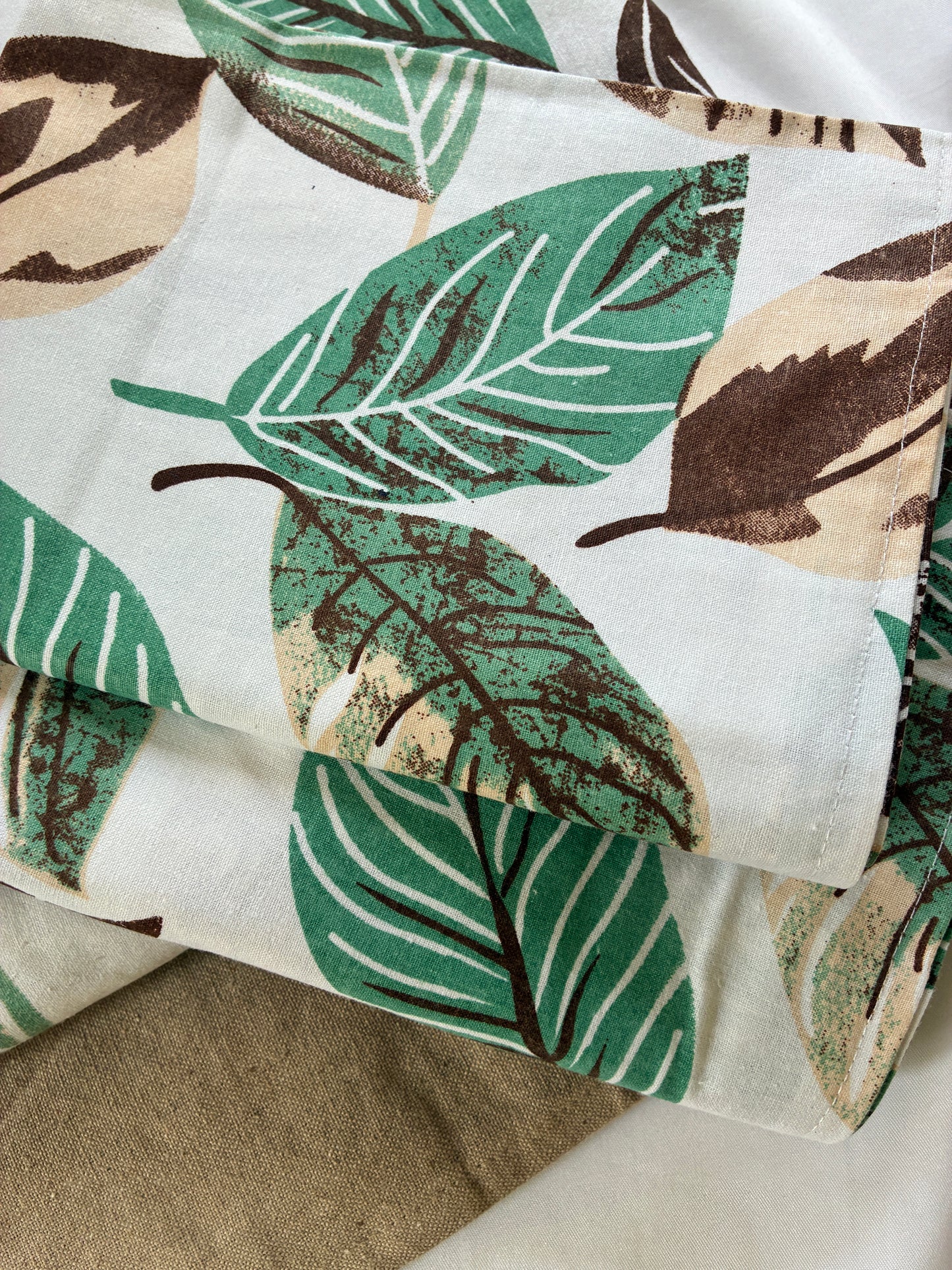 Leaf King Size Cotton Bedspread 100x110 in