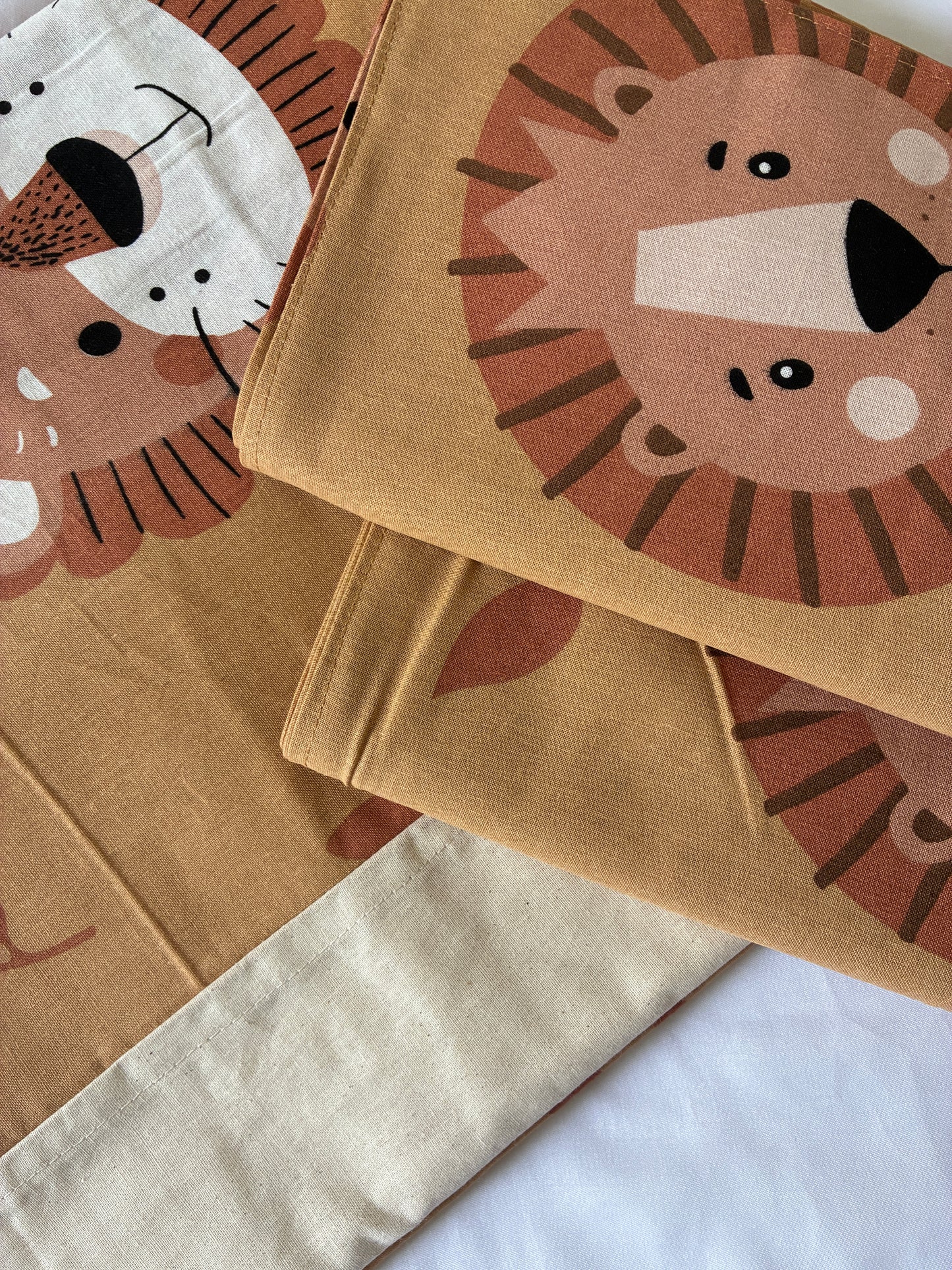Simba Queen Size bedspread 90x100 inches