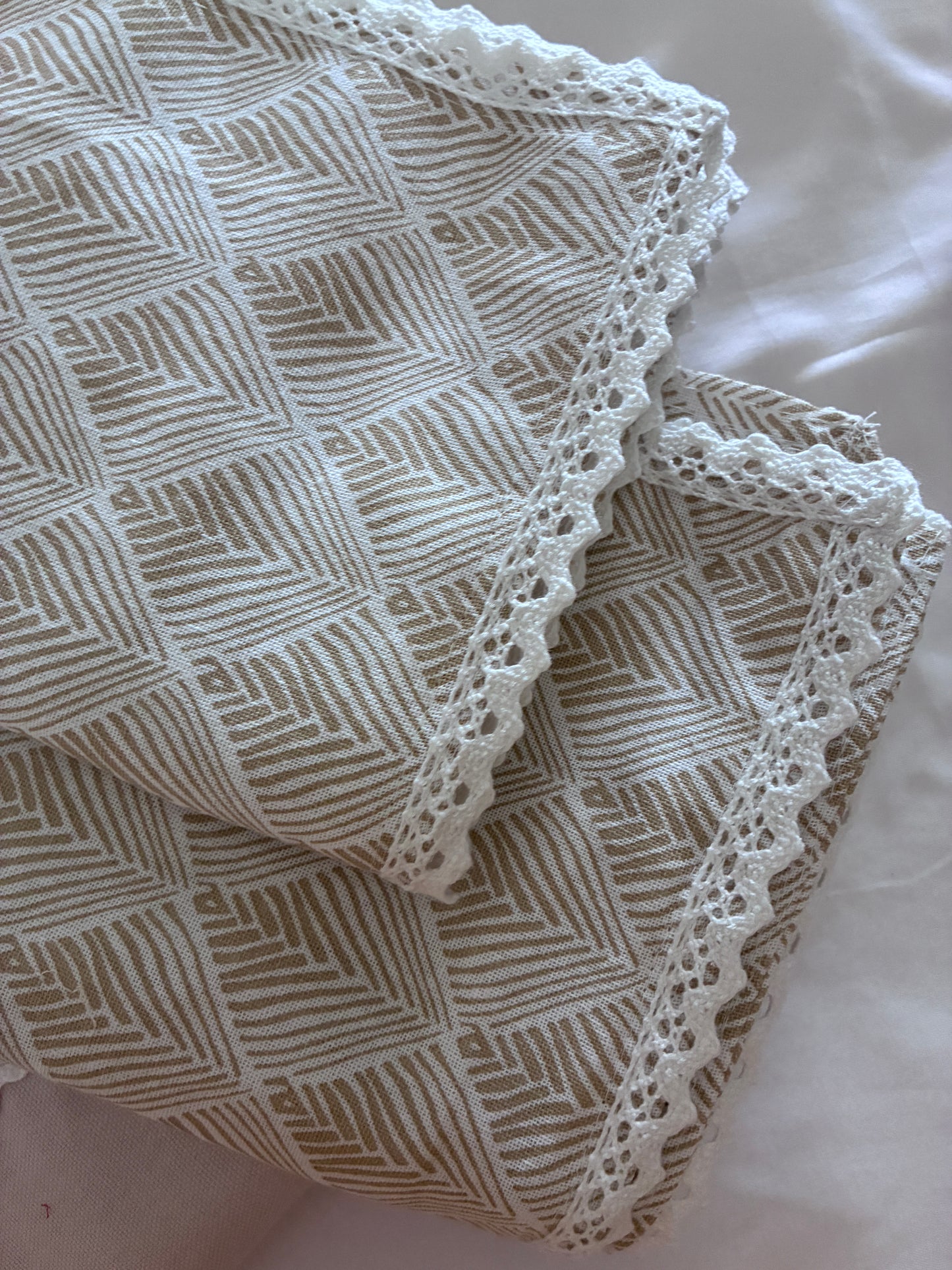 Abstract Lace King Size Cotton Bedspread 100x110 in