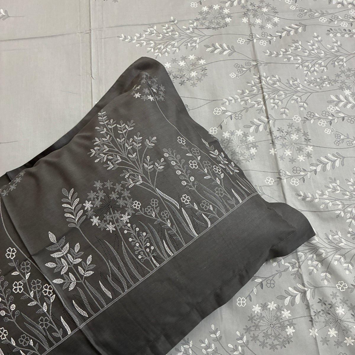 300 TC Grey Floral King Size Cotton Bedspread 108x108 inches