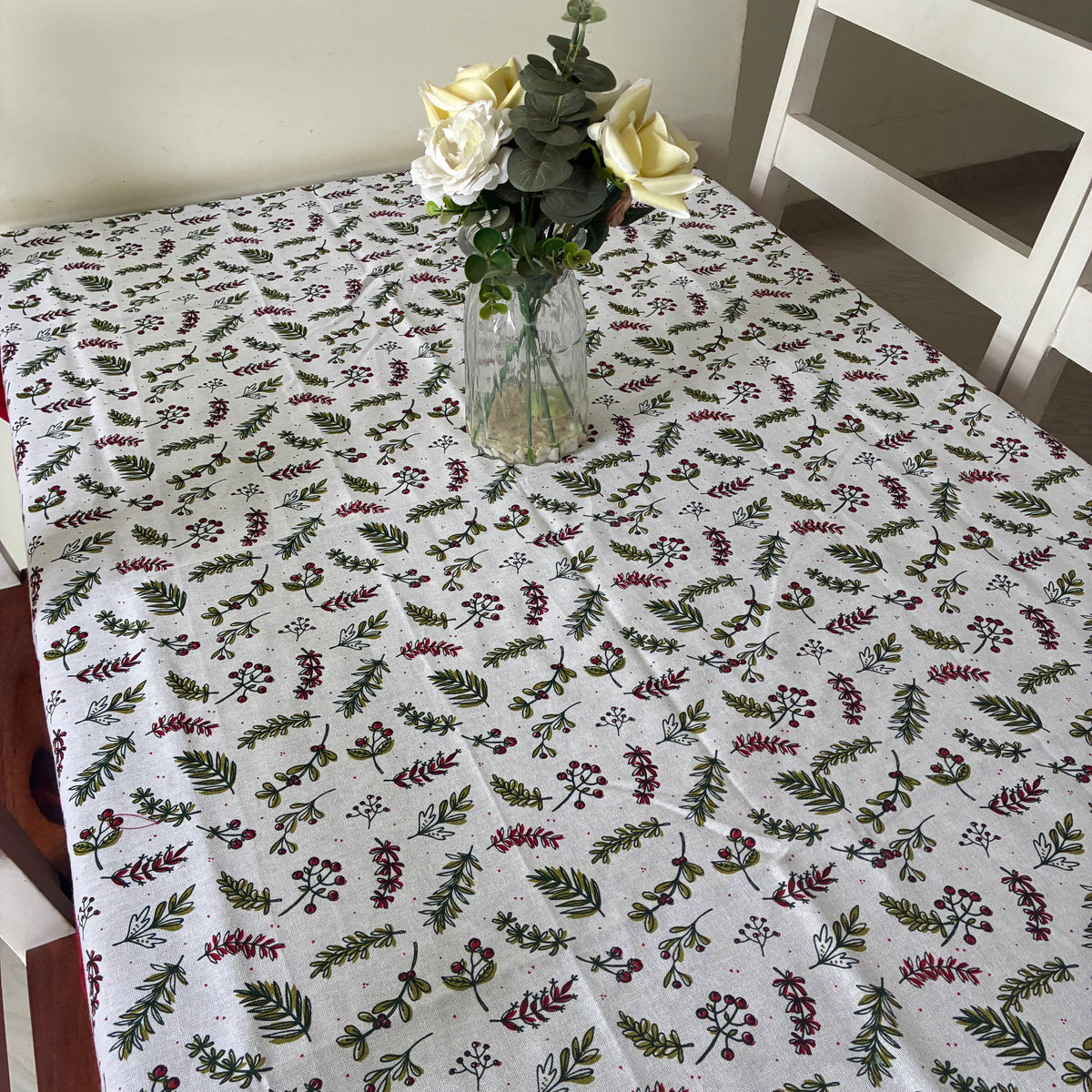 Leaves 4 Seater Table Covers