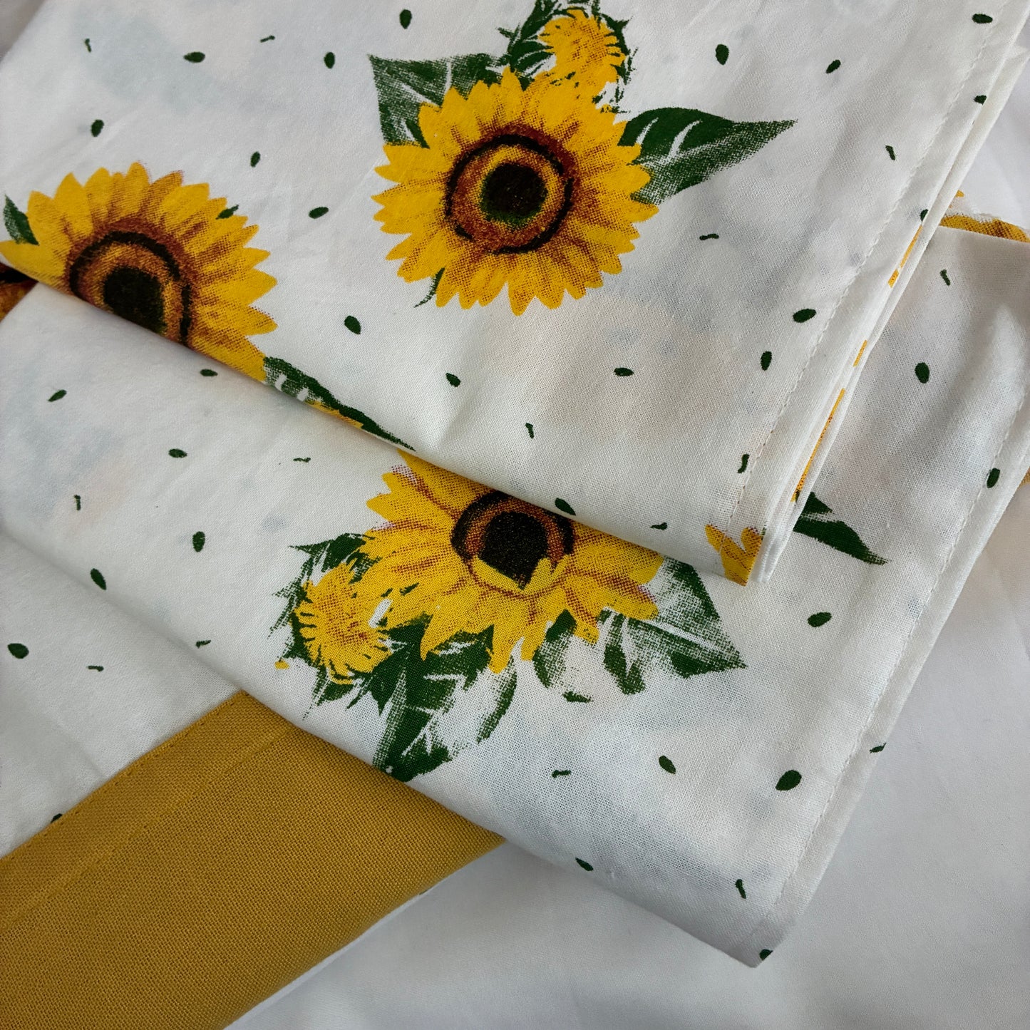 Sunflower Cotton Bedspread with 2 Pillow Covers 70 x 90 in