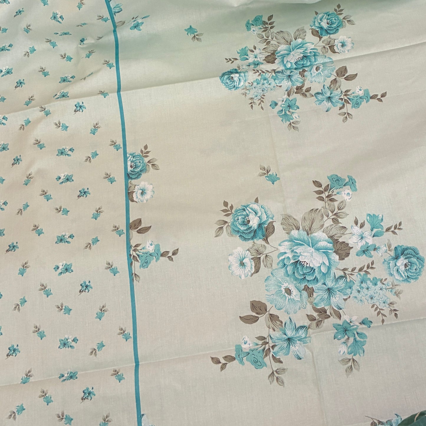 Blue Floral 300tc premium Queen bedspread 90x100 in(2 pillow covers)