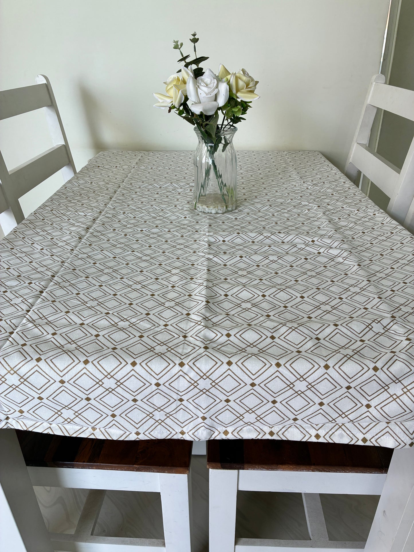 Brown Abstract 6 Seater Table covers