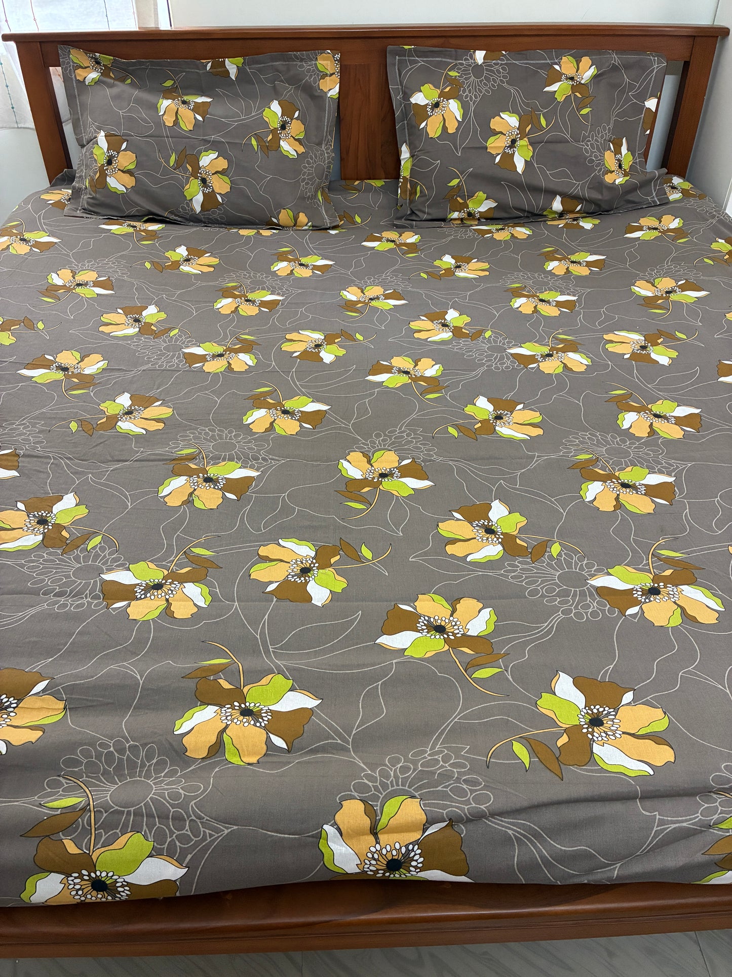 Fitted King Size Bedspreads  78 x 72 x 8 inch