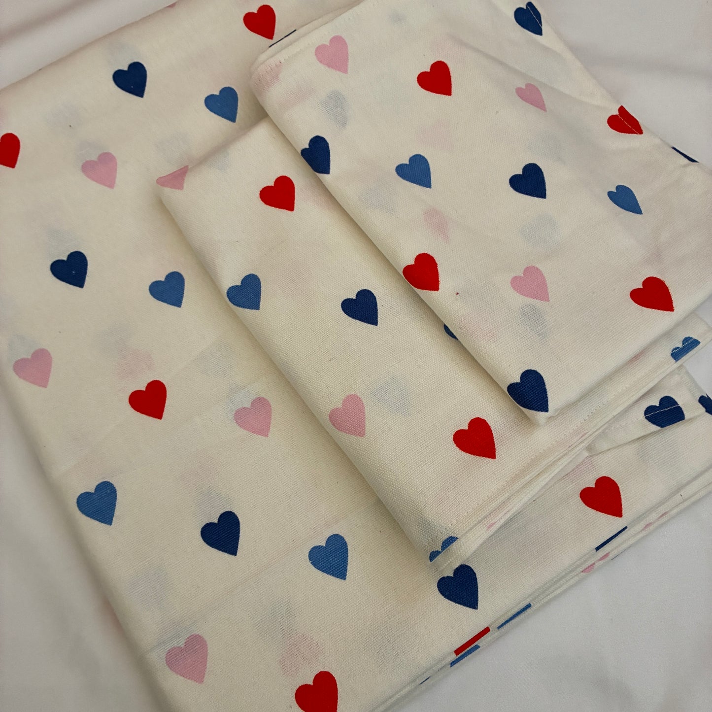 Mini Heart Single Size Cotton Bedspread with 2 Pillow Covers 60 x 90 in