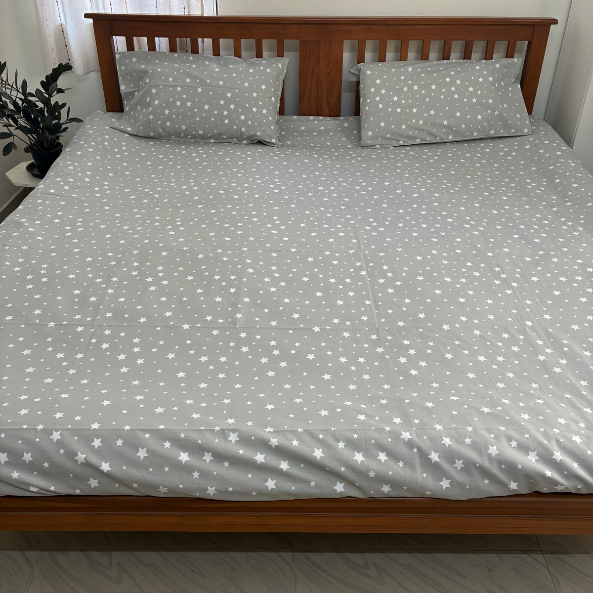 Grey Star Satin Cotton King Size Bedspread 100x110 inches