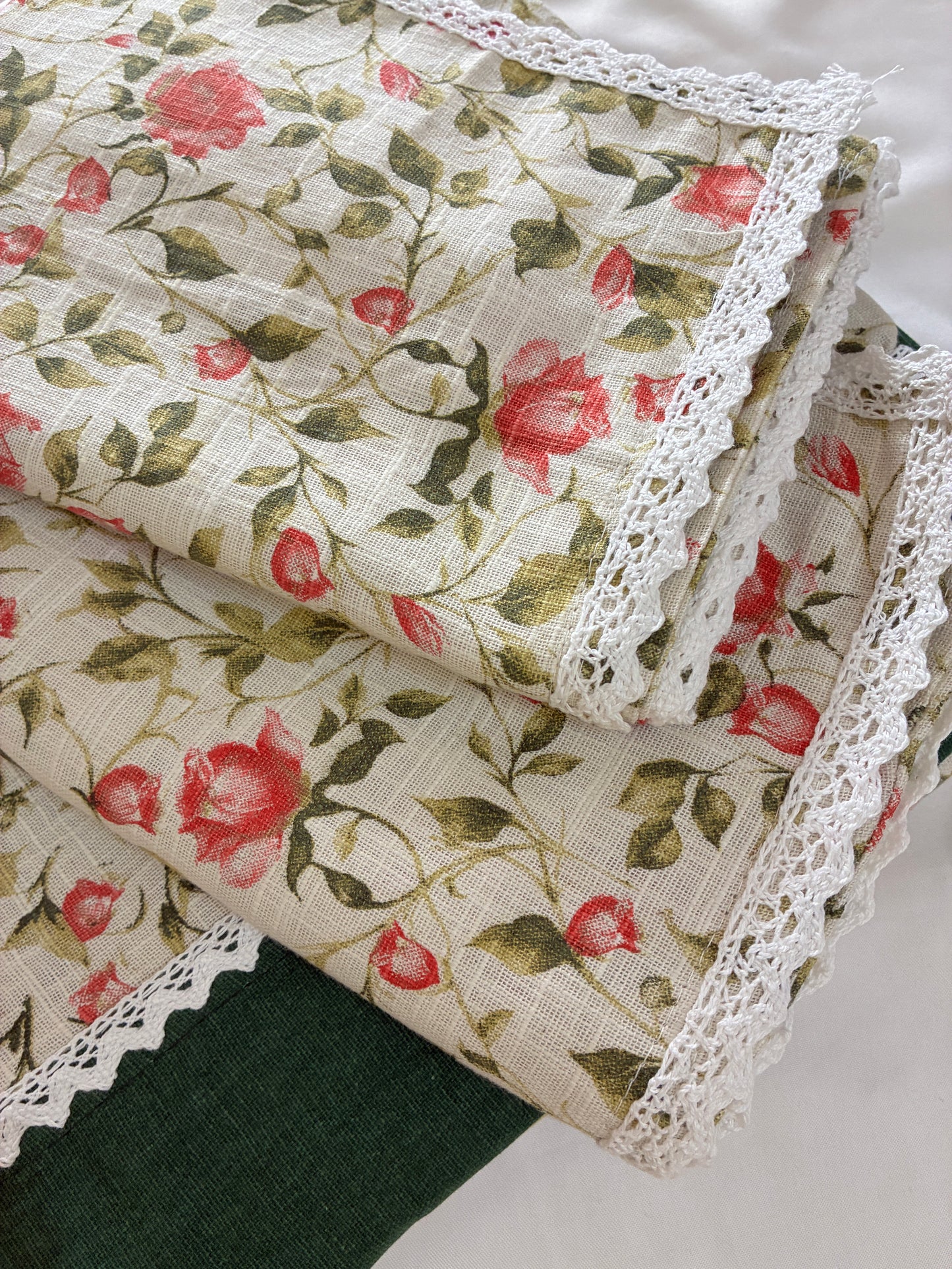 Lace Queen bedspread 90x100 inches