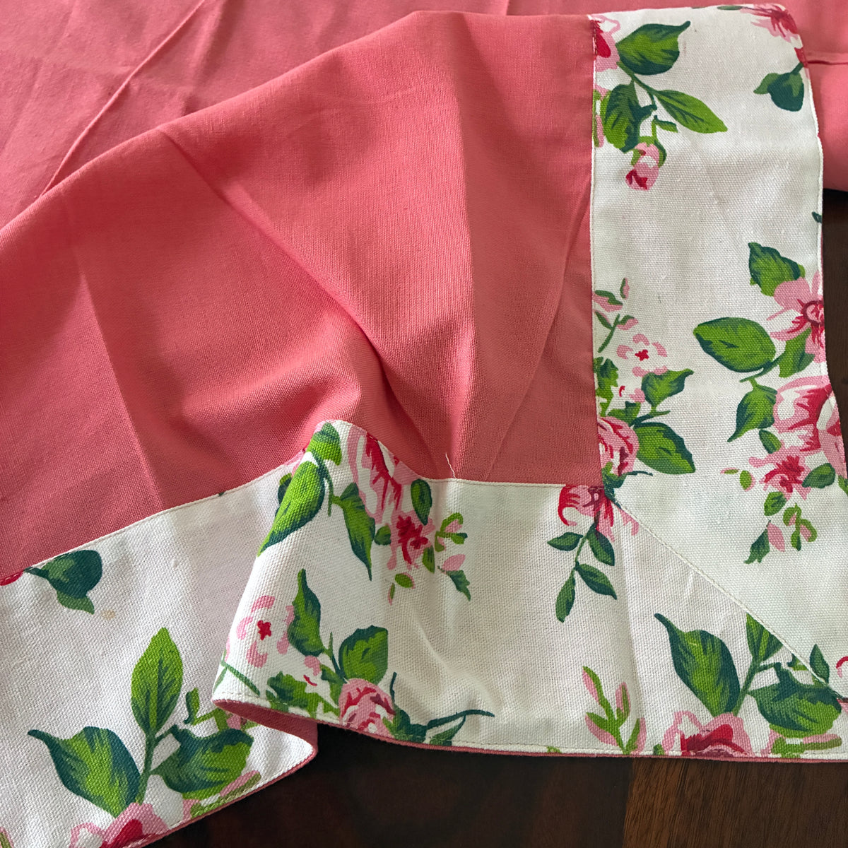 Plain with Floral Border 4 Seater Table Covers