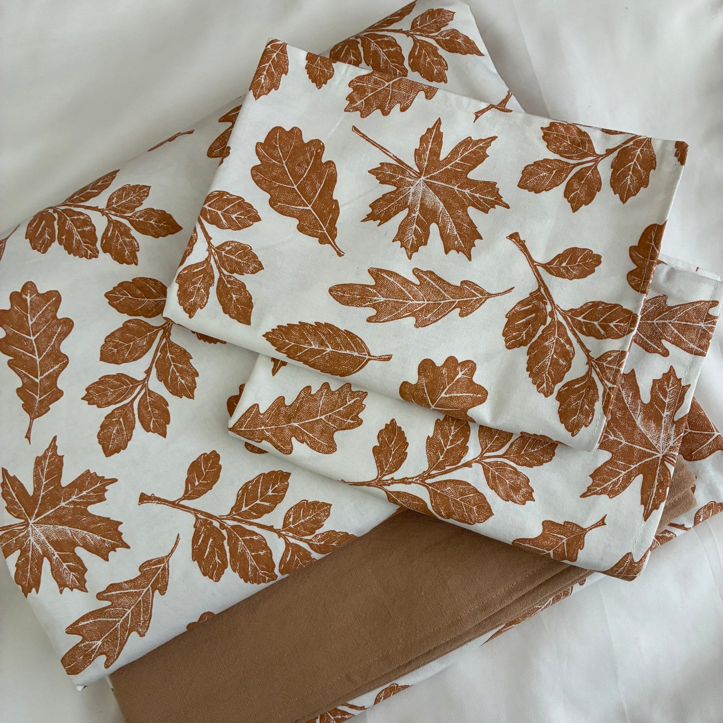 Autumn Leaves King Cotton Bedspread 100x110 inches (2 pillow covers)