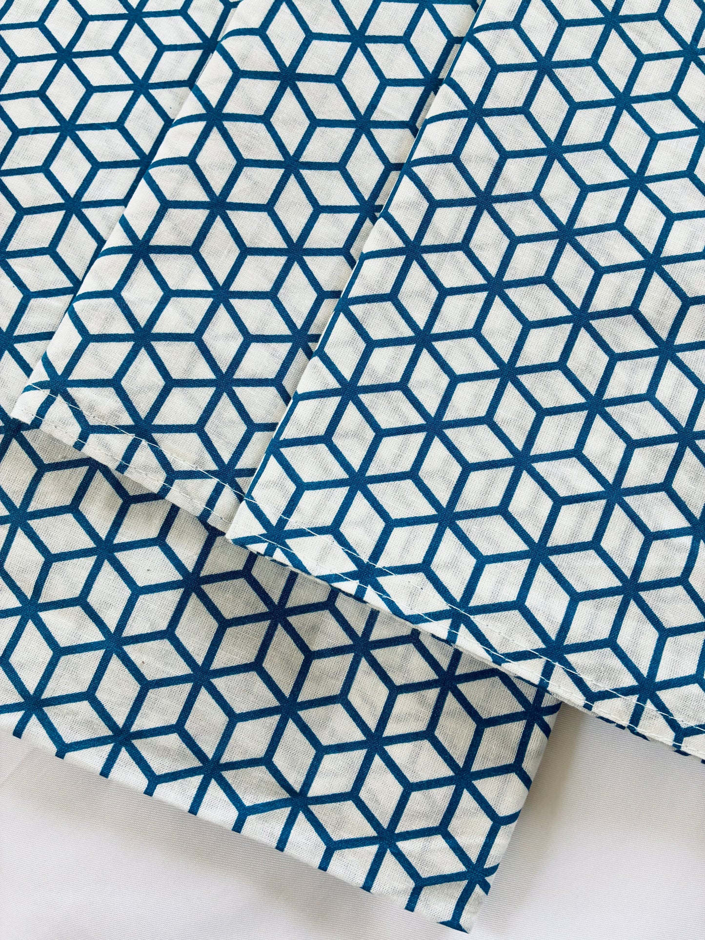 Blue Hexagon Single Size Bedspread with 2 Pillow Covers 60 x 90 in
