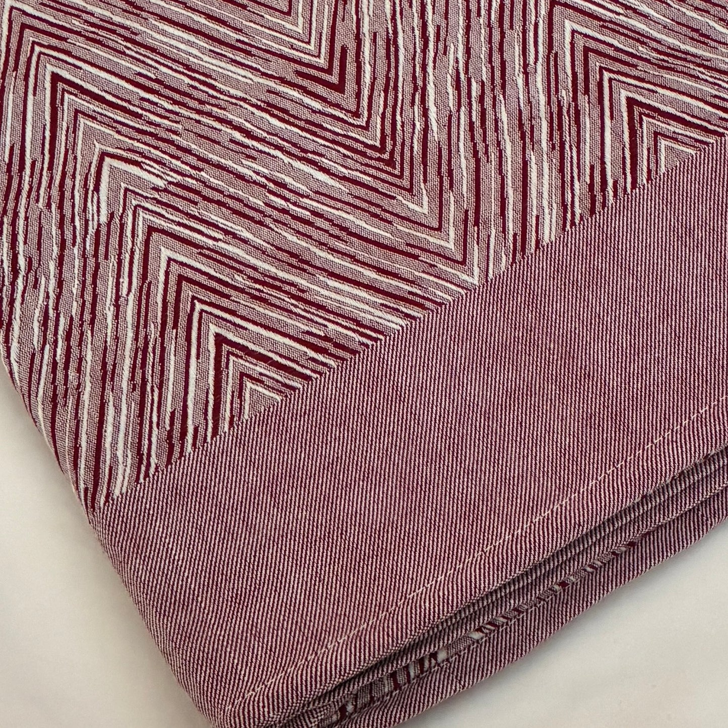 Maroon Dual Tone zigzag Single Size Blanket / Throw