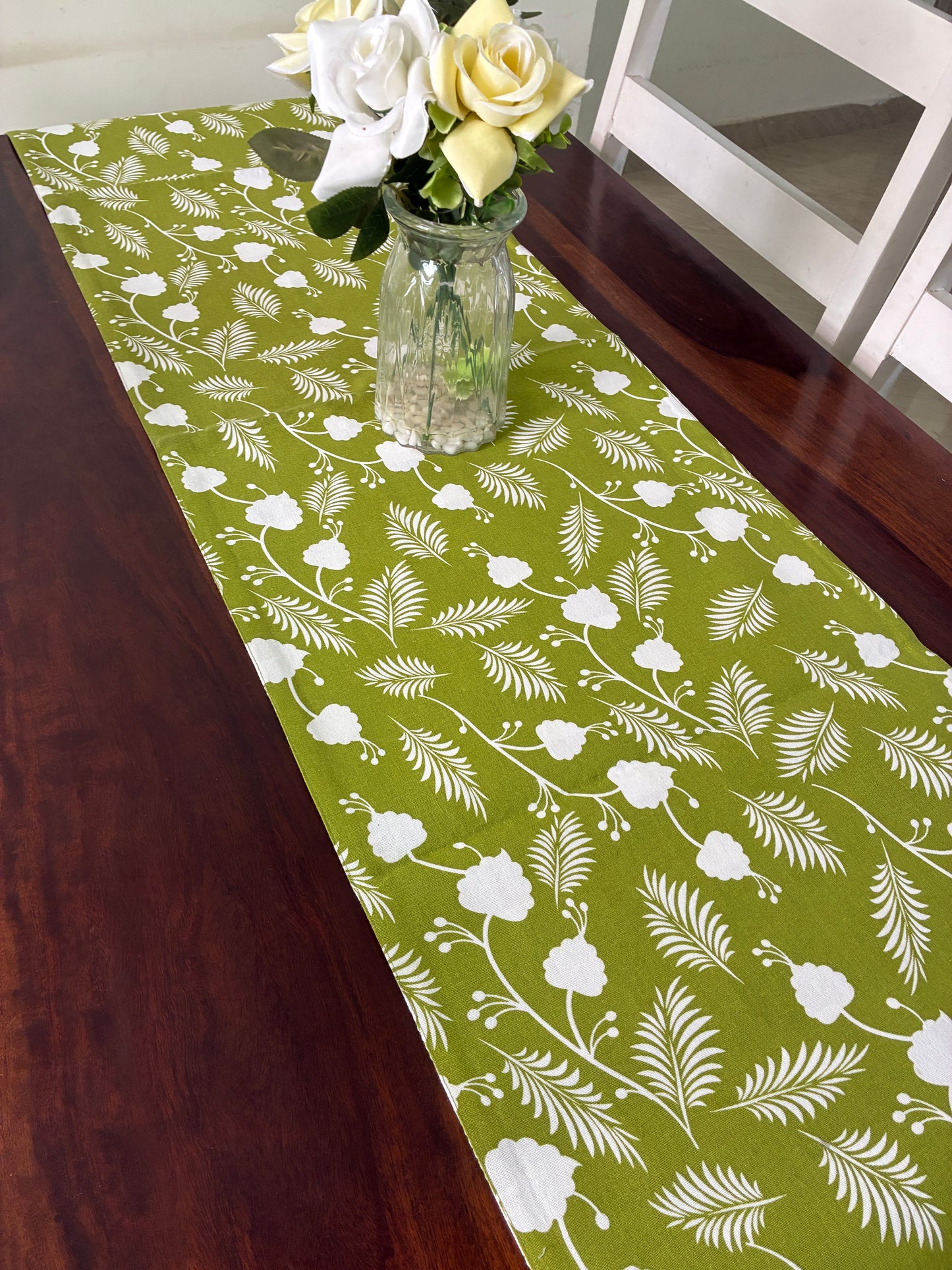 Green Leaves Reversible Table Runner 5.5 ft  long
