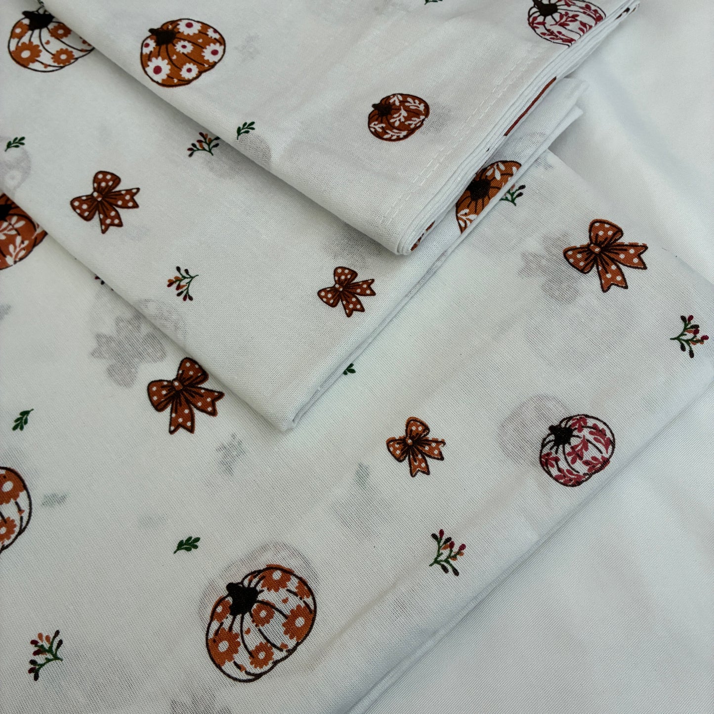 Pumpkin Queen bedspread 90x100 in(2 pillow covers)