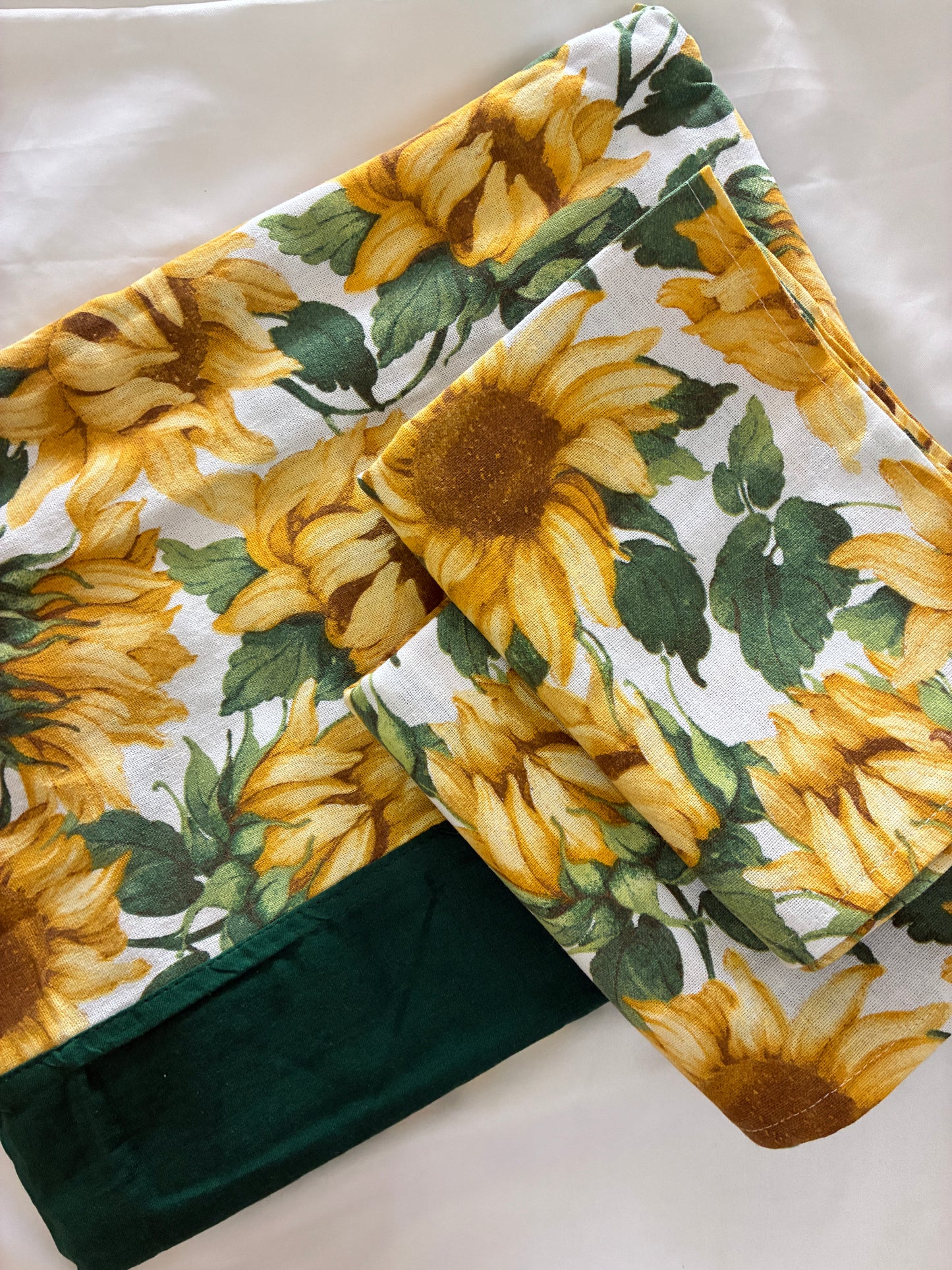 Sunflower Queen bedspread 90x100 inches