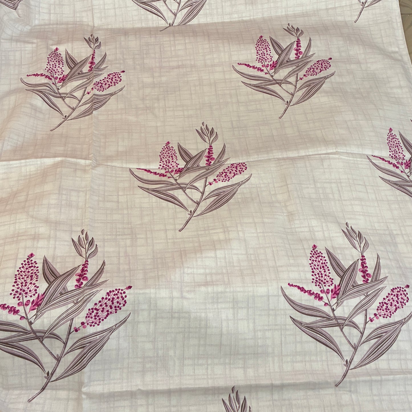 Purple corn 300tc premium Queen bedspread 90x100 in(2 pillow covers)