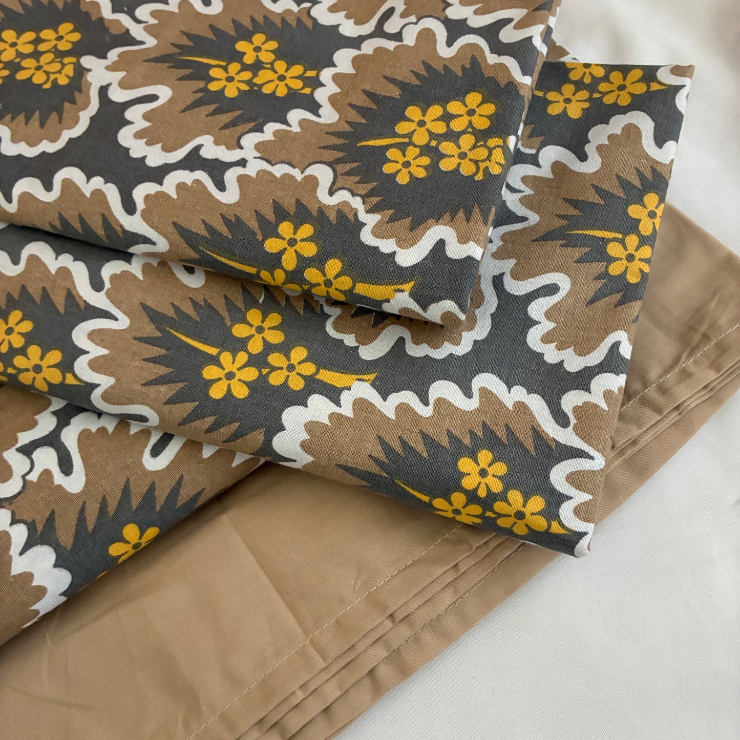 Brown King Size Cotton Bedspread 100x110 inches (2 pillow covers)