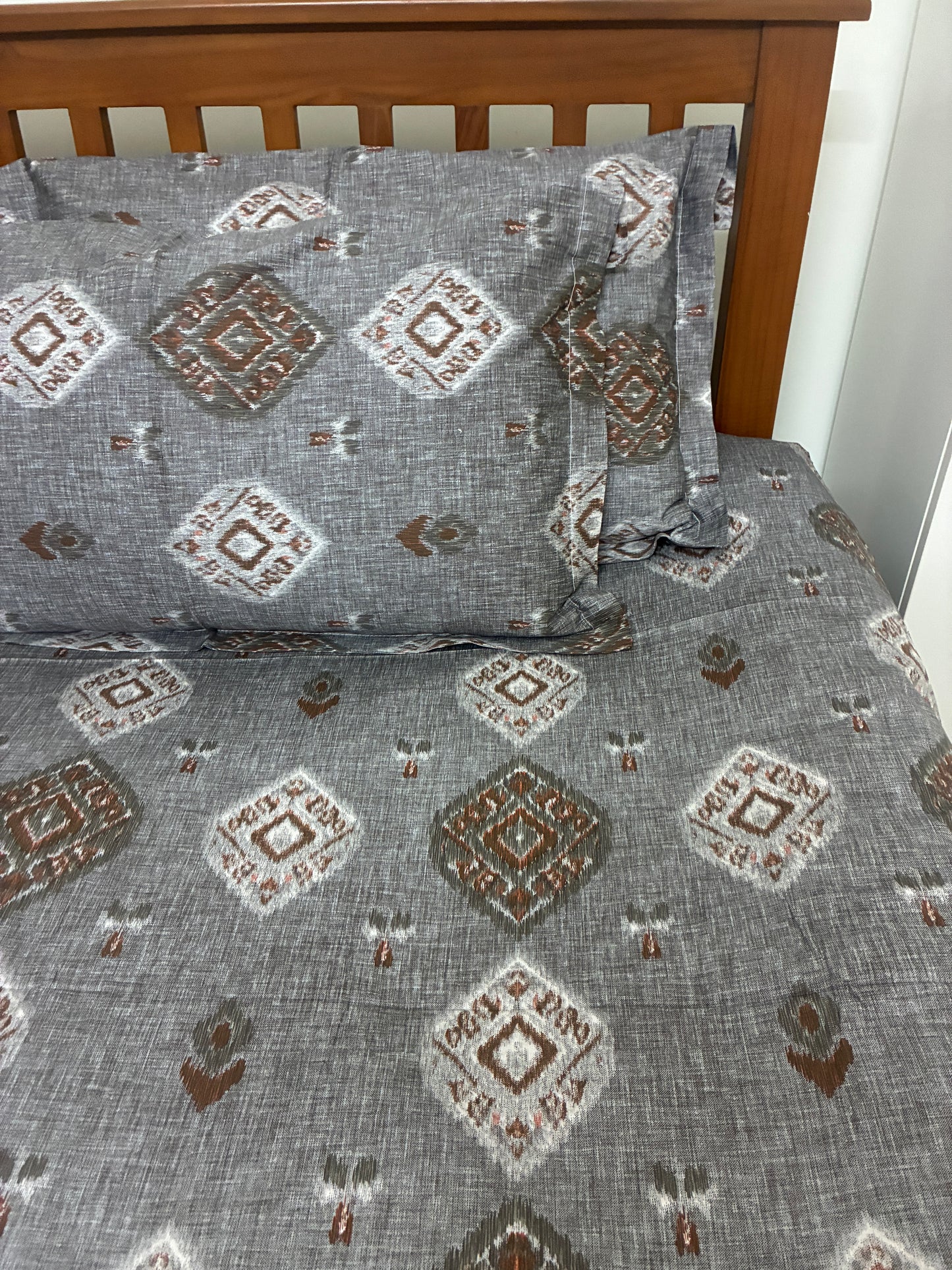 Super King Size Bedspread 120x 120 inches