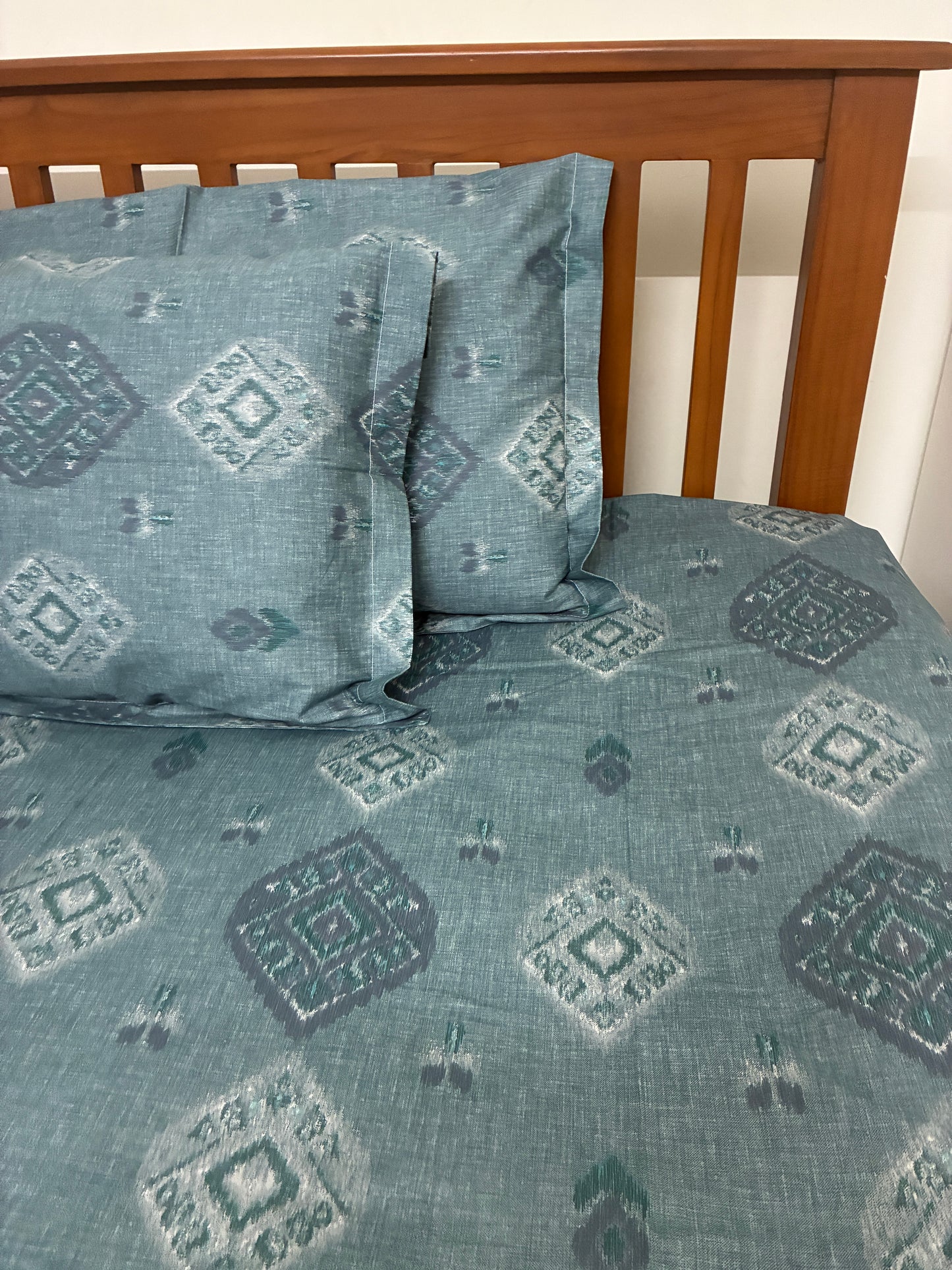 Super King Size Bedspread 120x 120 inches