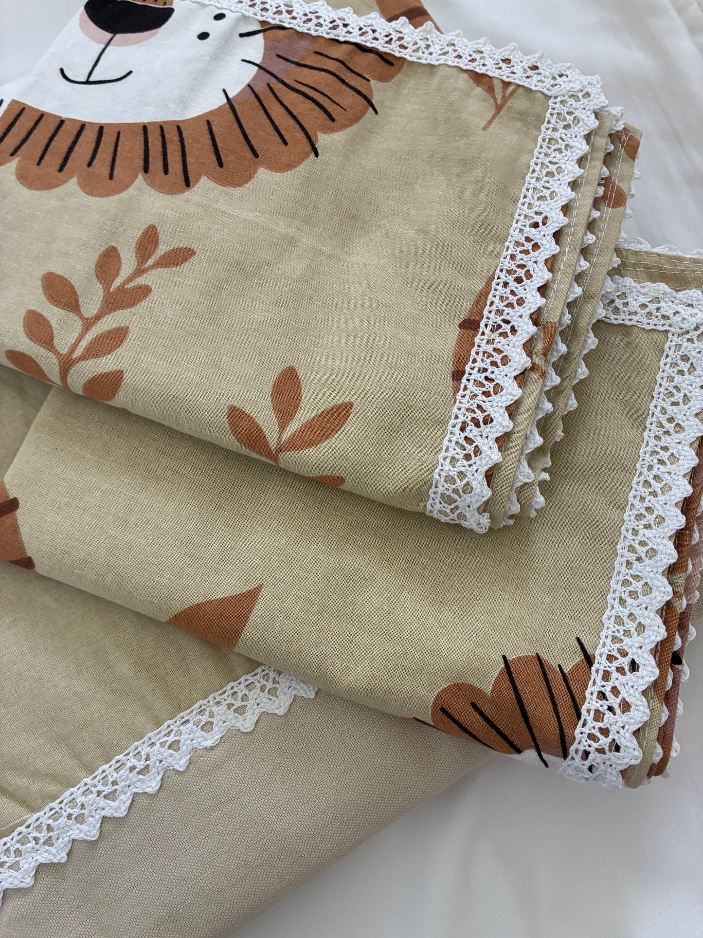 Little Lion Lace Queen bedspread 90x100 inches
