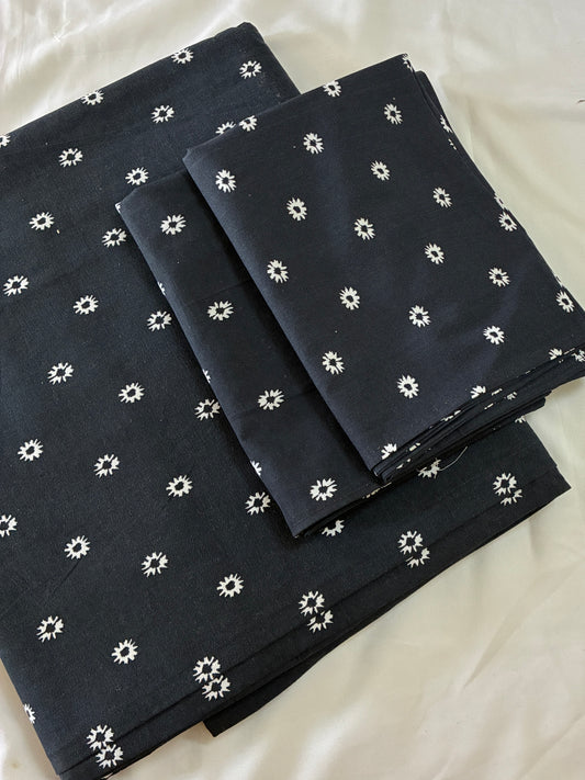 Single Size Cotton Bedspread with 2 Pillow Covers 60 x 90 in