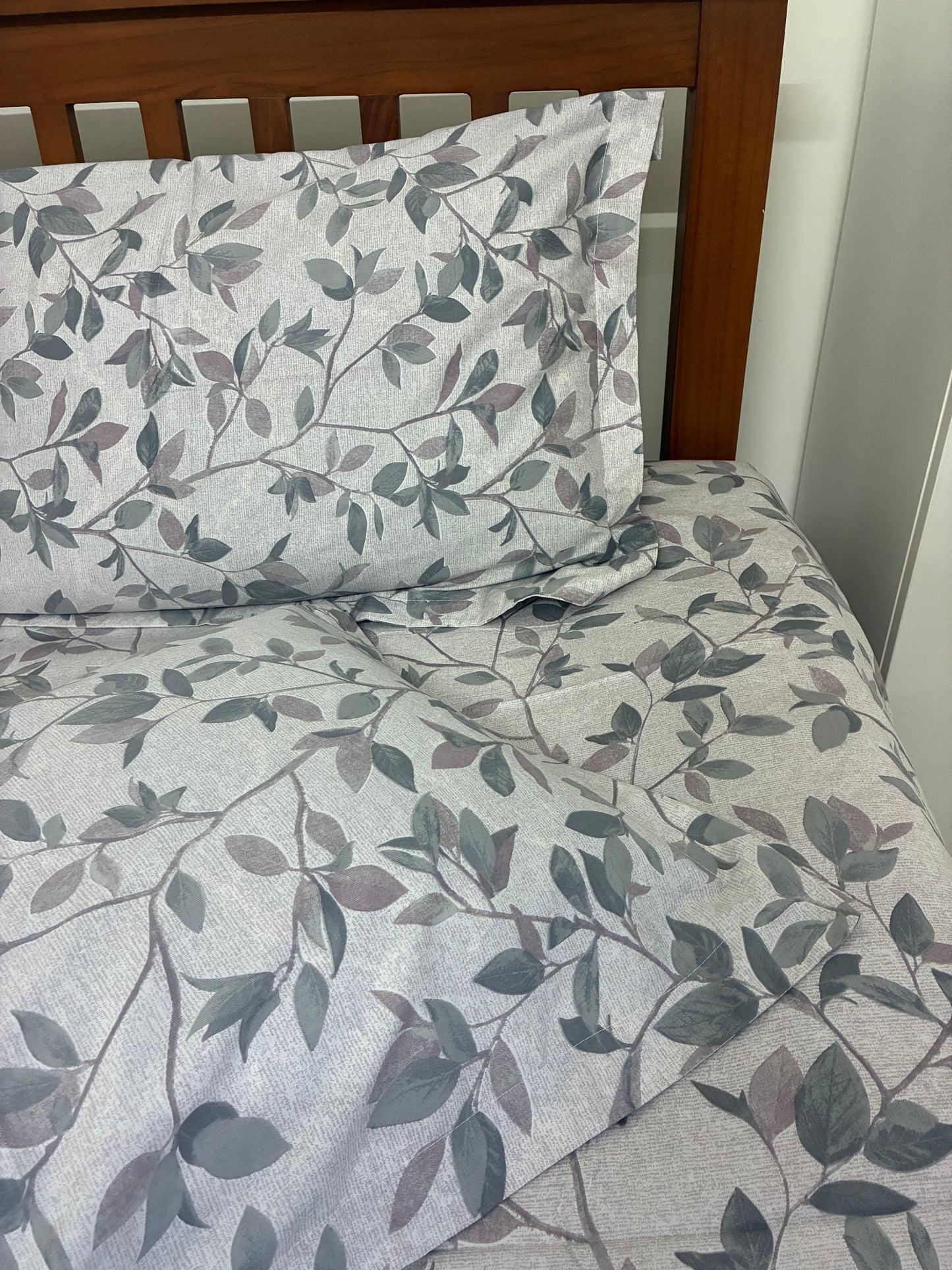 Super King Size Bedspread 120x 120 inches