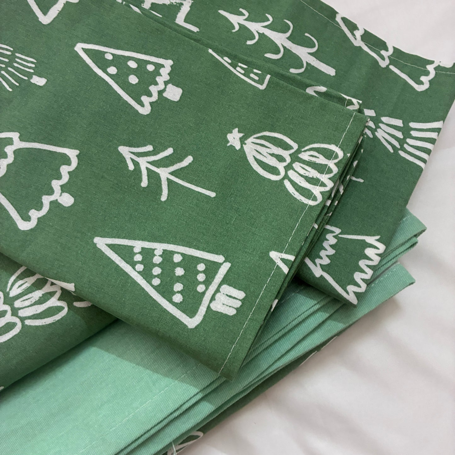 Christmas Print King Size Cotton Bedspread 100x110 in