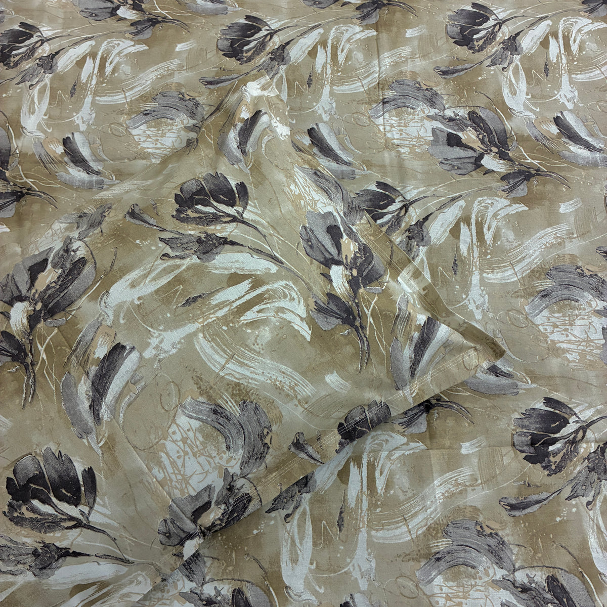 Super King Size Bedspread 120x 120 inches (2 PILLOW COVERS)