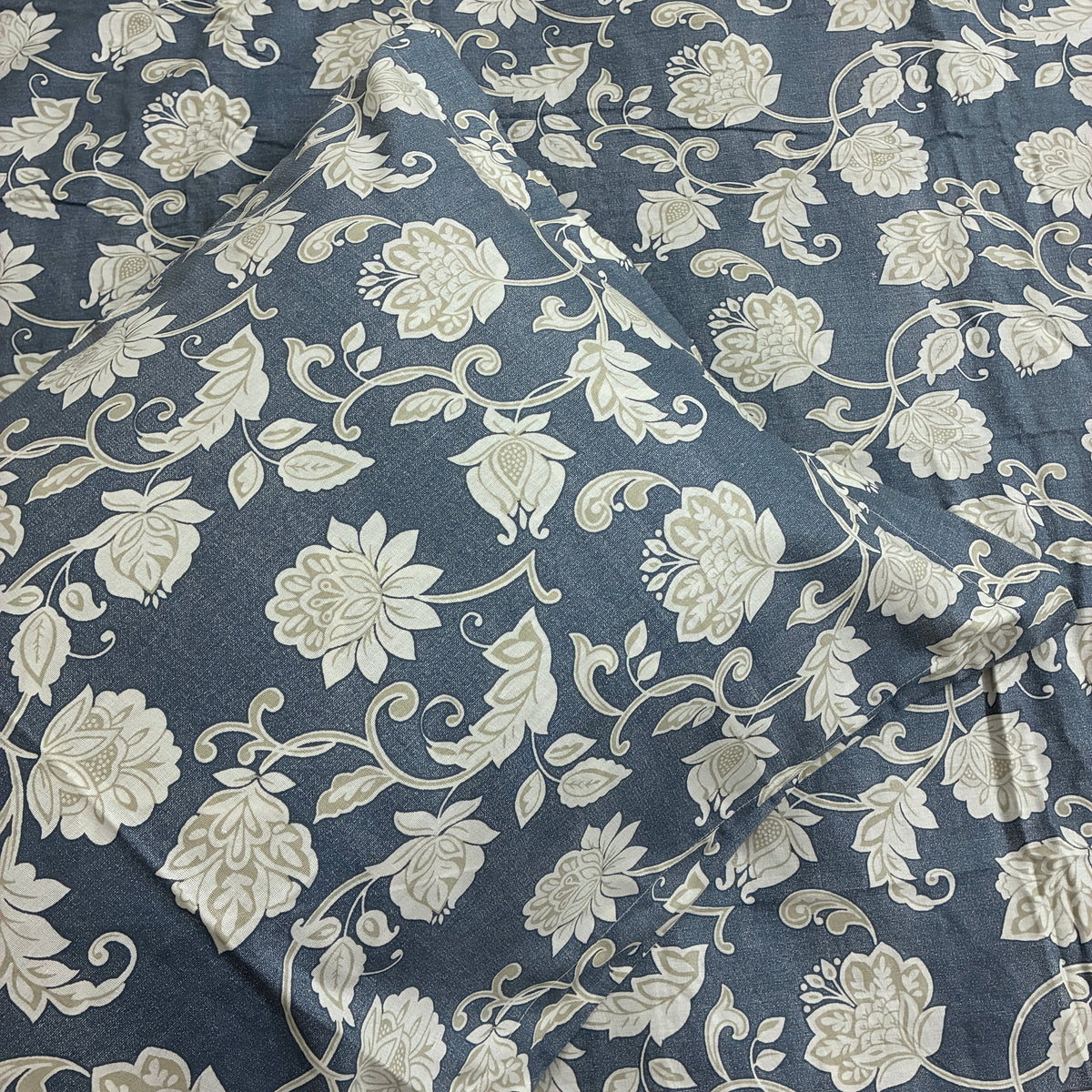 Grey Floral Queen Size Fitted Cotton Bedspread (2 pillow covers)