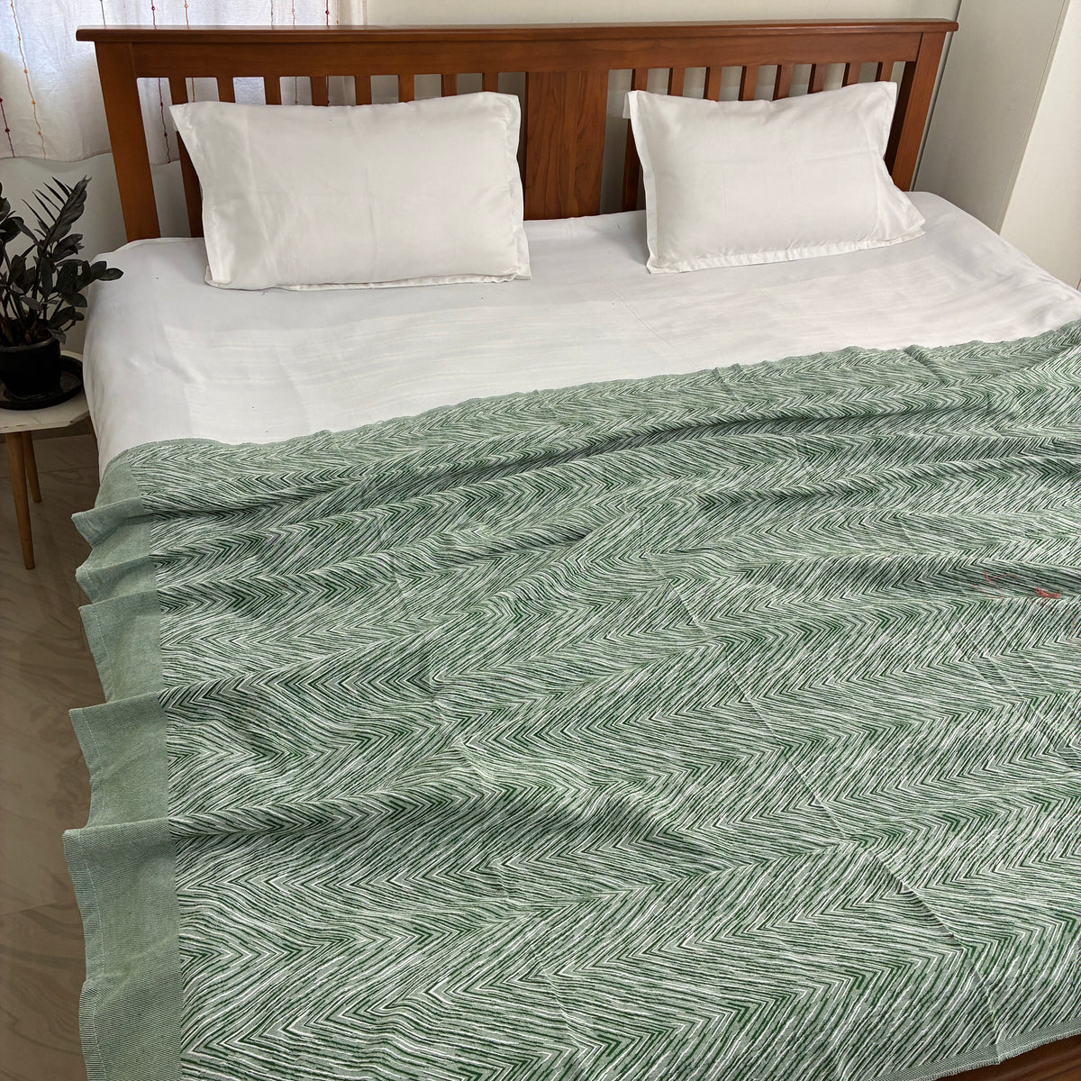 Dark Green Dual Tone zigzag Single Size Blanket / Throw