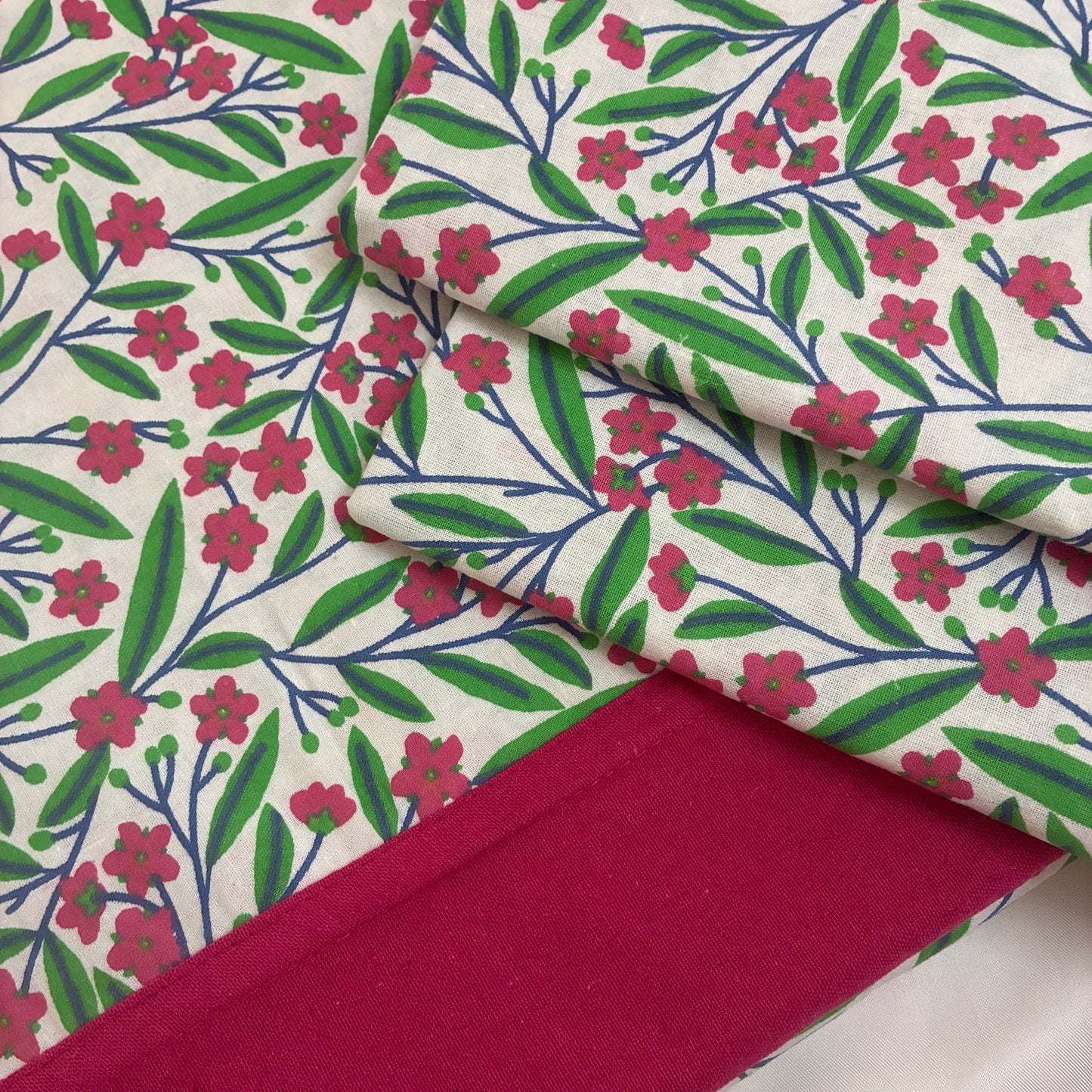 Queen bedspread 90x100 inches