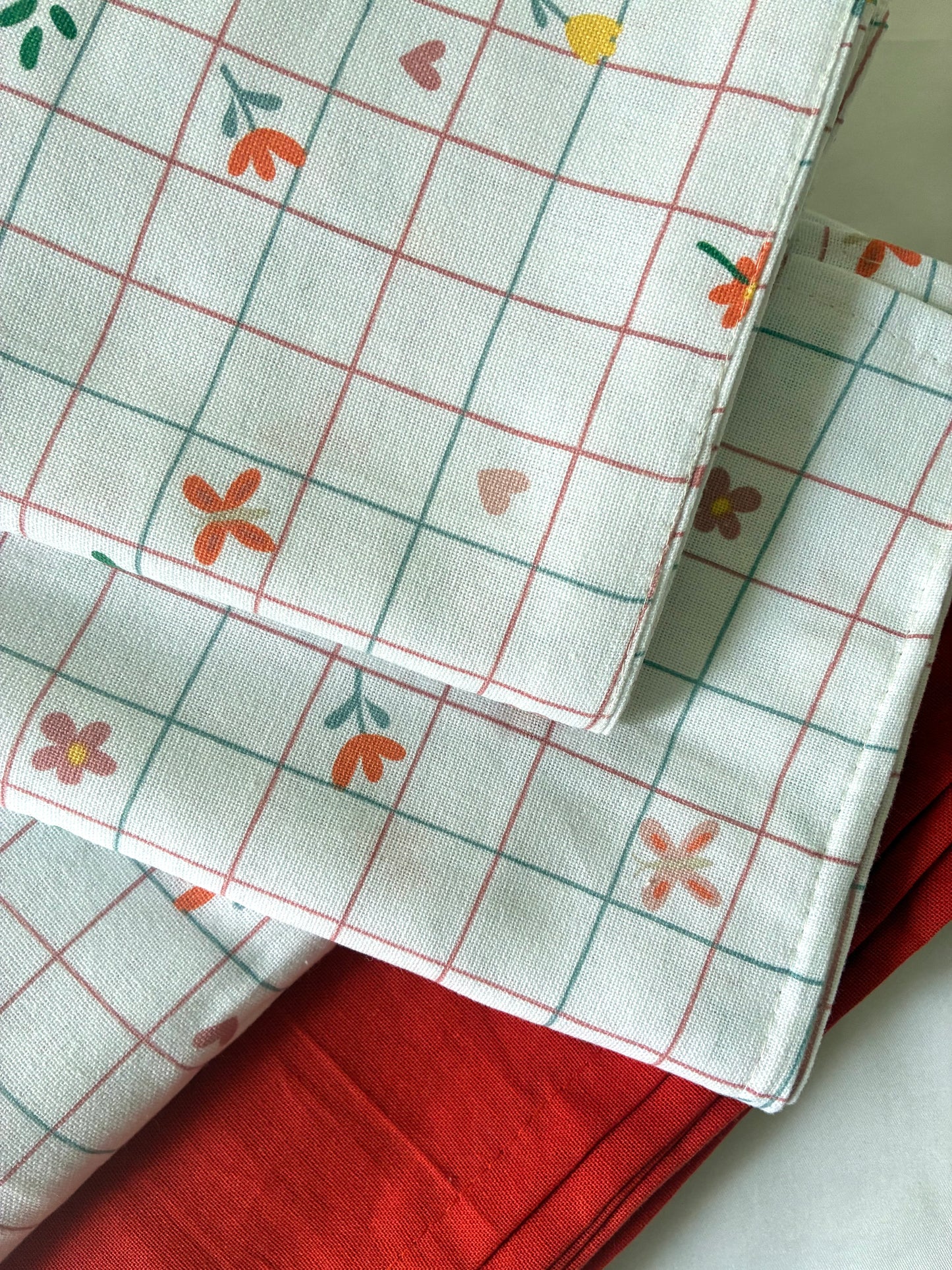 Floral in Checks King Size Cotton Bedspread 100x110 in