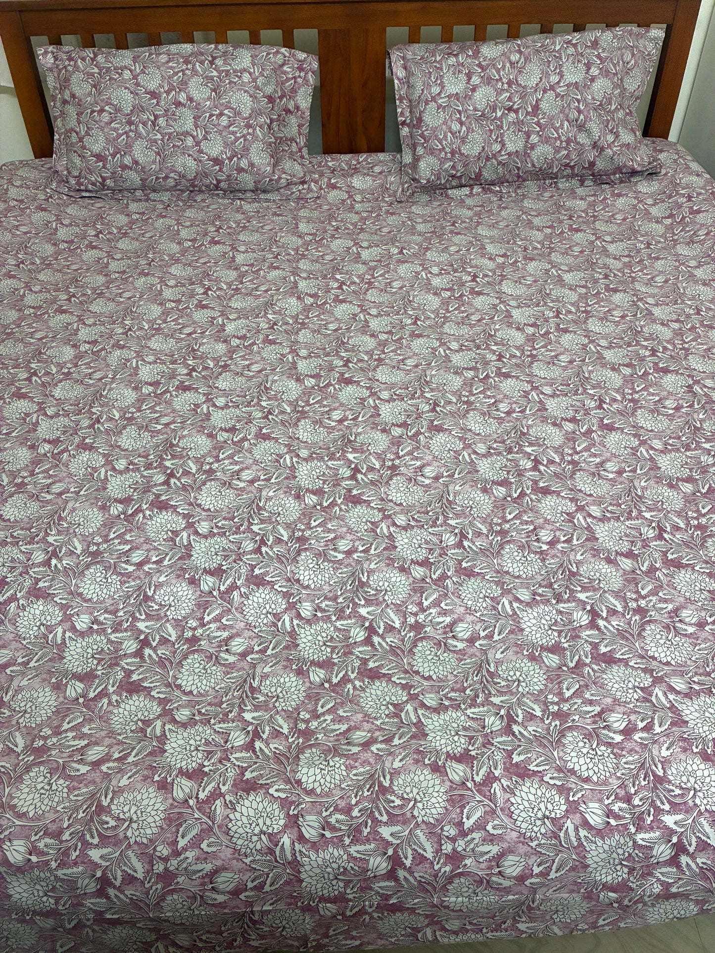 Purple Floral Super King Size Bedspread 120x 120 inches