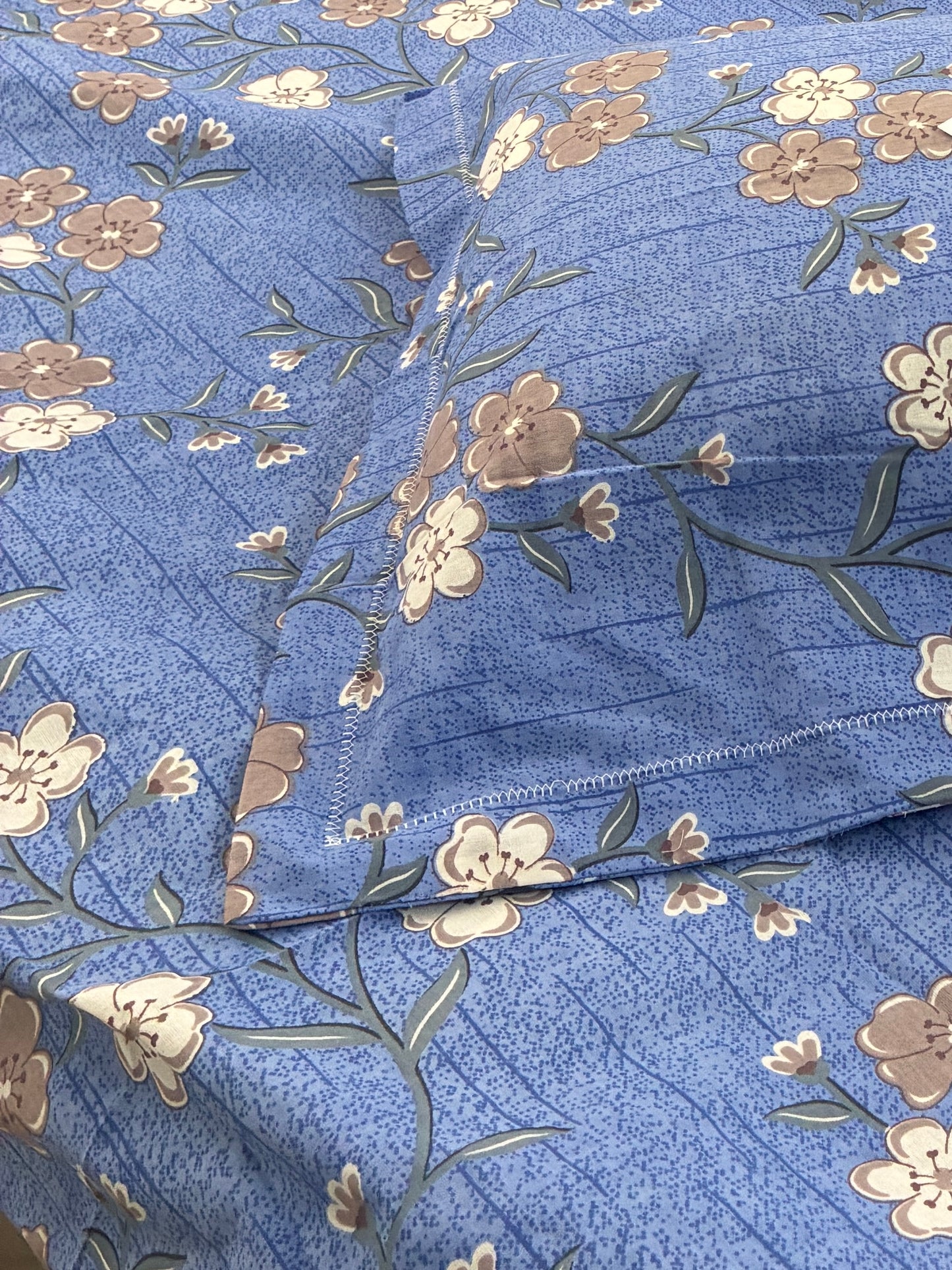 Blue Sakura Fitted Cotton Bedspread (2 pillow covers)