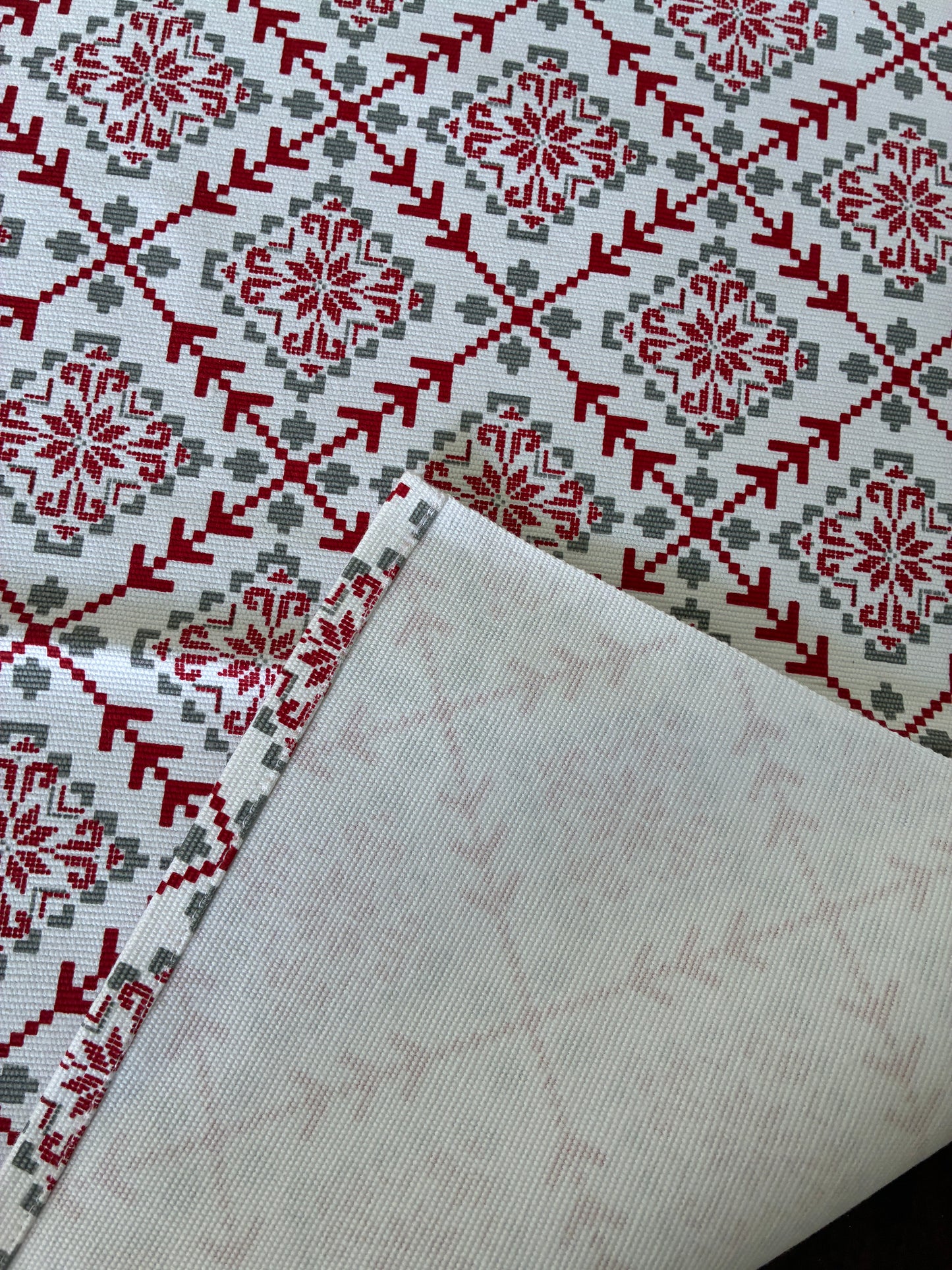 Table Runner 3.5 ft long