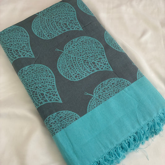 Leaf Motif Double Size Cotton Blanket