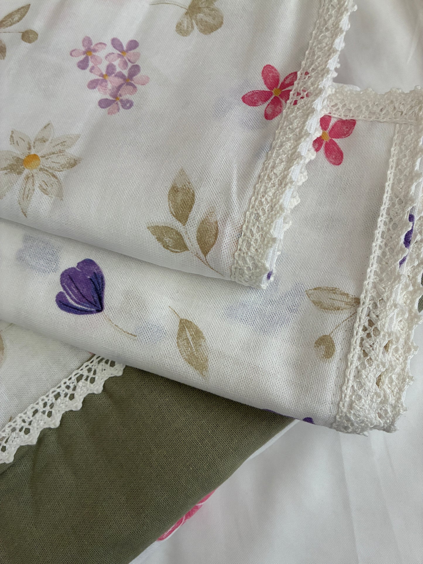 Flora Lace King Size Cotton Bedspread 100x110 in